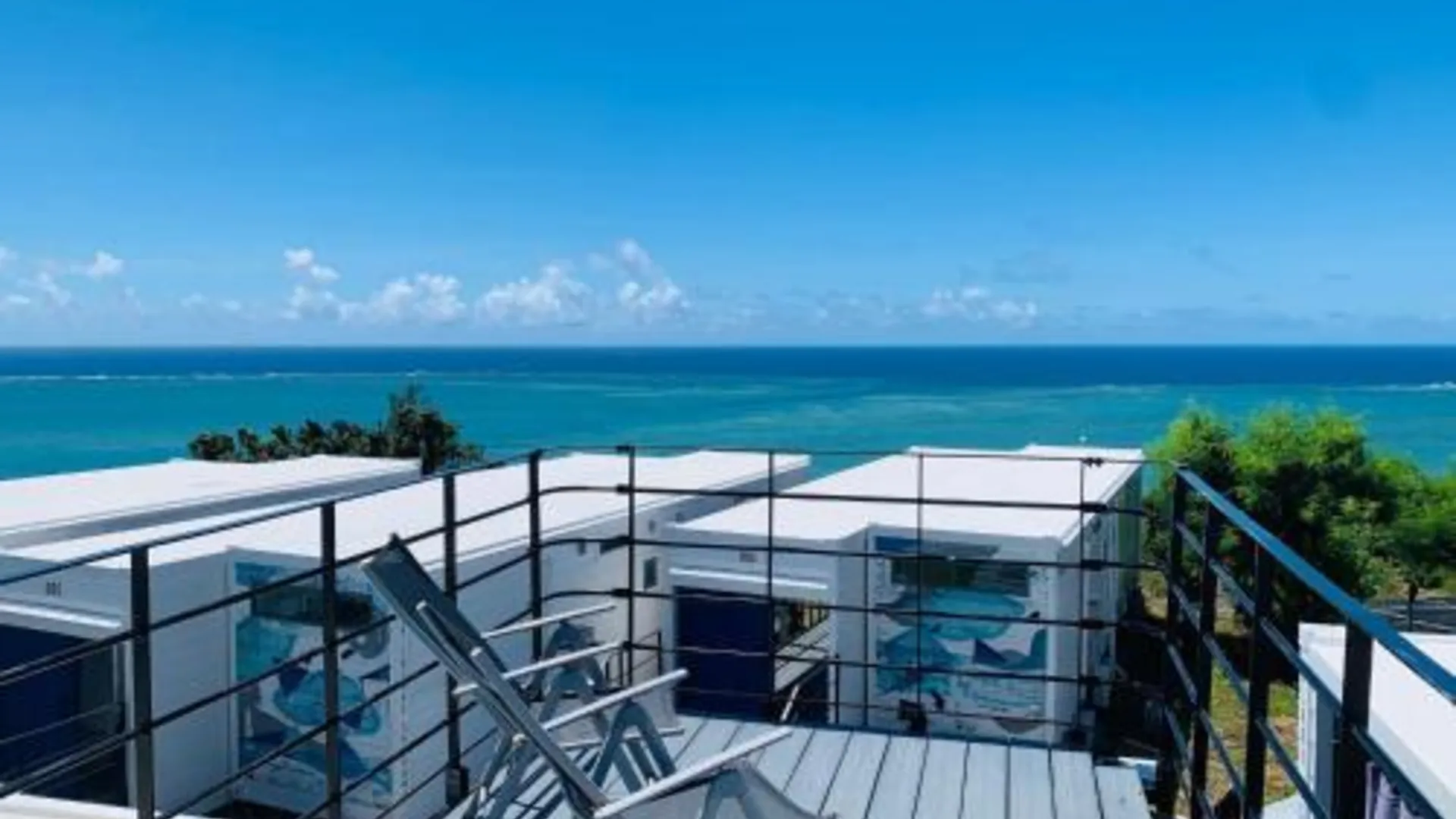 오키나와 본섬 글로리 아일랜드 오키나와 야부사치 리조트 3성급 호텔 외관