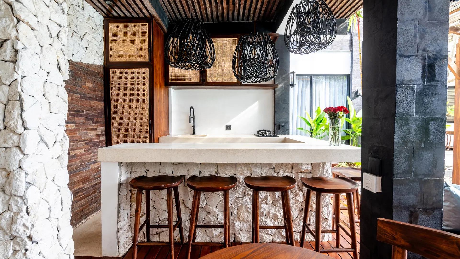 발리 세벨라스 아파트먼트 바이 EVDE키미 우붓 5성급 게스트하우스 외관