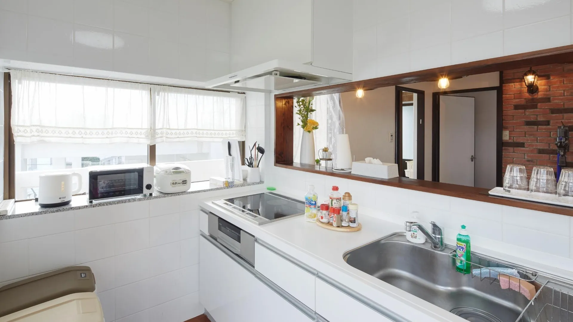 오키나와 본섬 Wind Henza 3성급 게스트하우스 로비