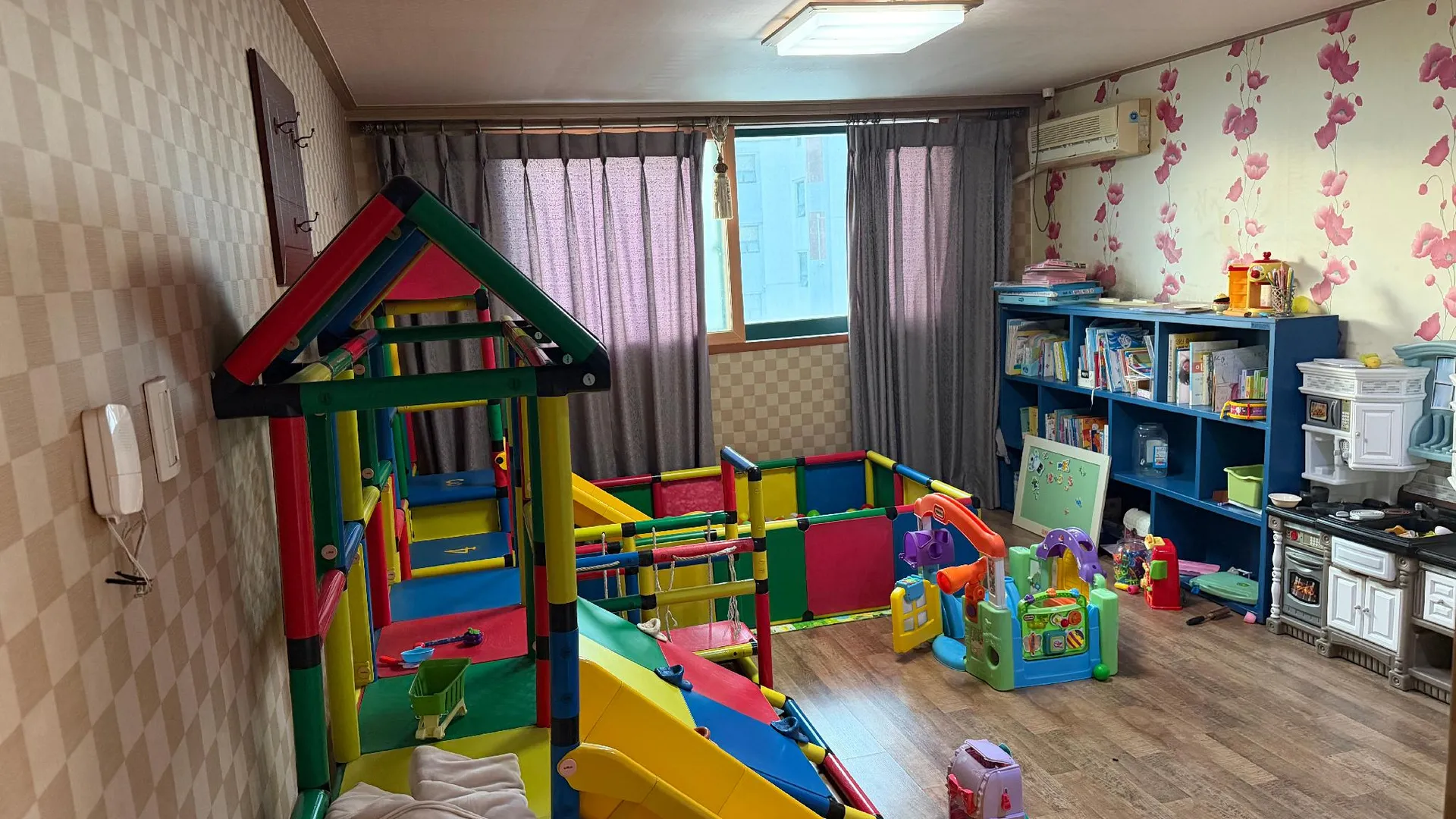 화성 양지리조텔 3성급 호텔 로비