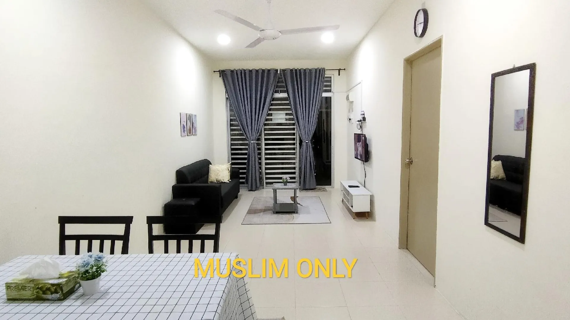 쿠안탄 감방의 프라이빗 하우스 (1200m², 침실 3개, 프라이빗 욕실 2개) 3성급 싱글룸 객실