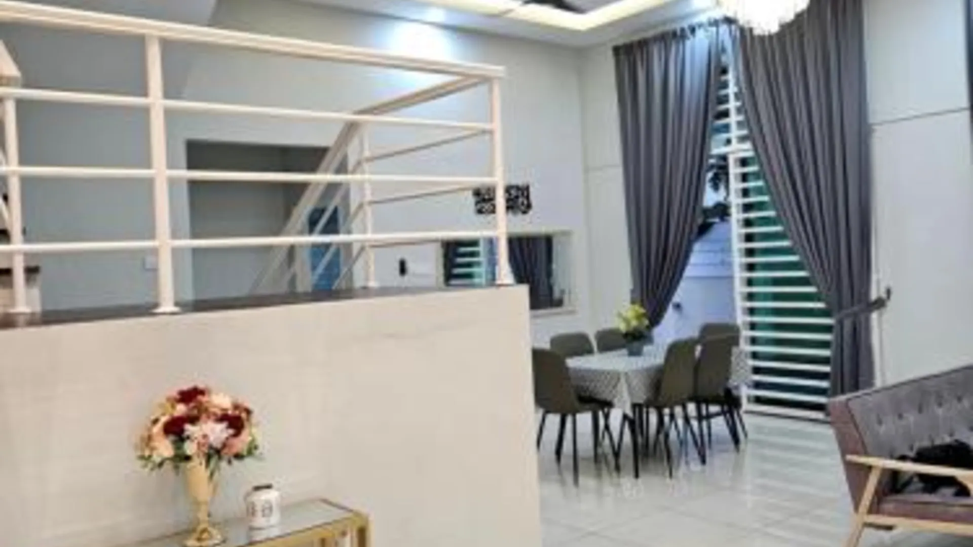 숭가이 페타니 숭아이 페타니 센트럴 의 프라이빗 하우스 (m², 침실 4개, 프라이빗 욕실 3개) 2성급 게스트하우스 레스토랑