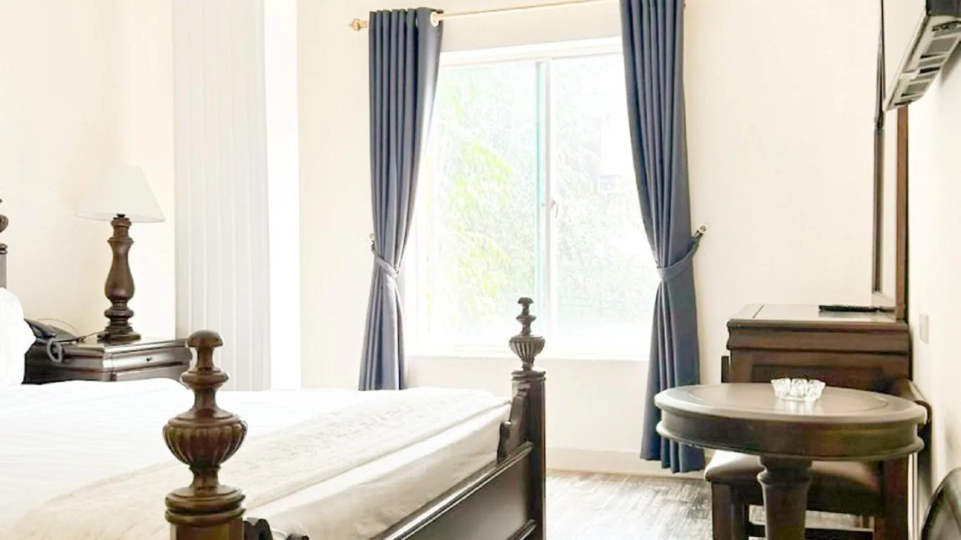 호치민 호앙 리 호텔 2성급 호텔 스위트룸