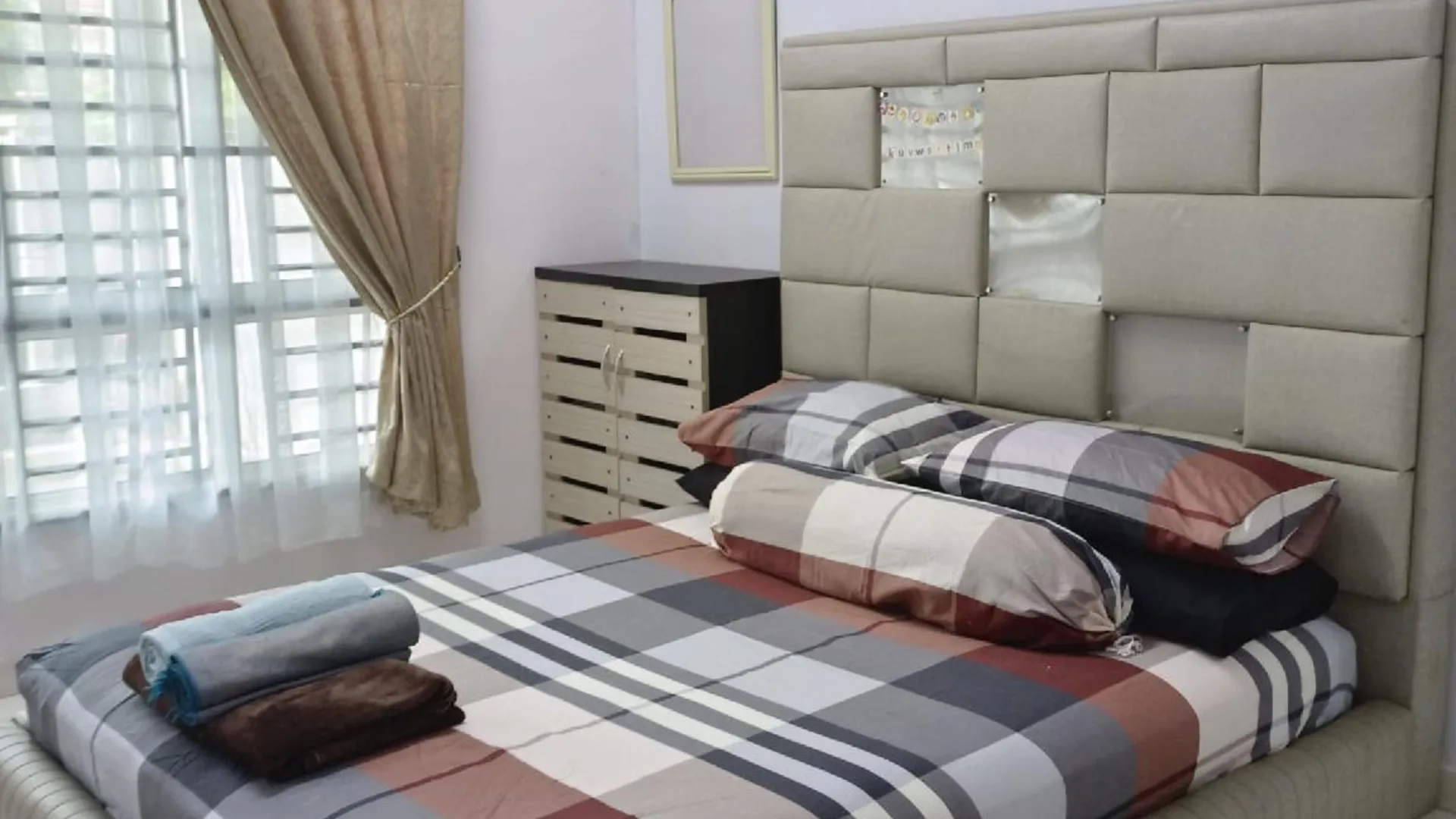 말라카 말라카 시내의 프라이빗 하우스 (1000m², 침실 3개, 프라이빗 욕실 2개) 2성급 싱글룸 스위트룸