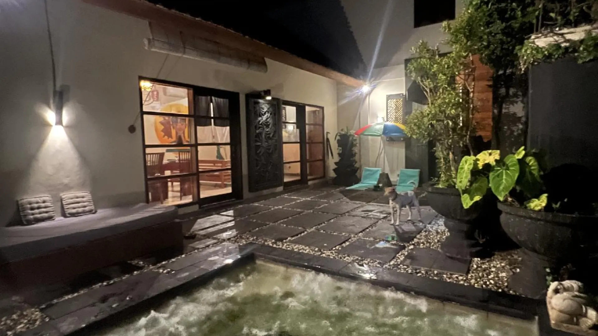 발리 스미냑의 빌라 (m², 침실 3개, 프라이빗 욕실 1개) 5성급 게스트하우스 로비