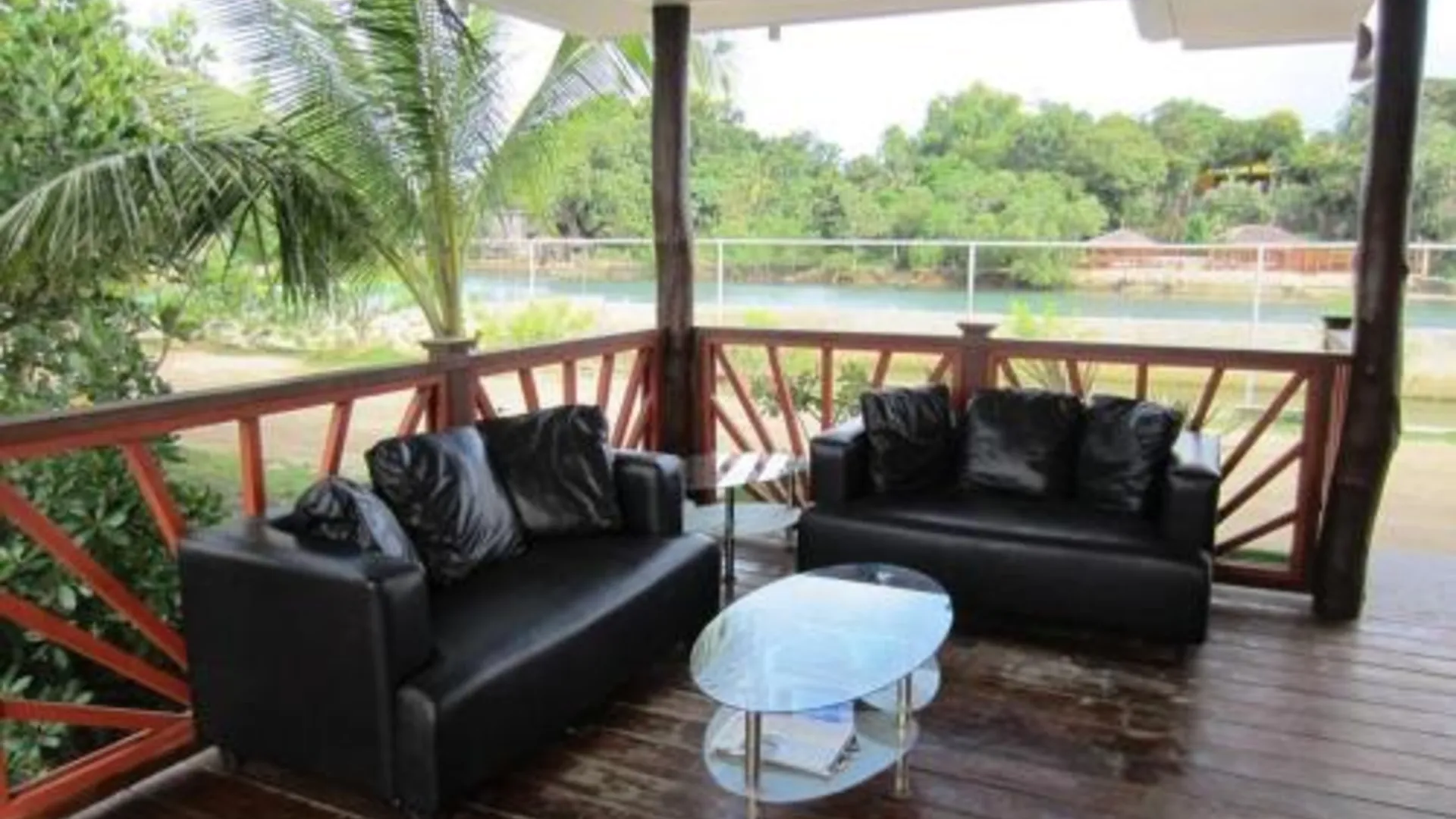 세부 파파킷스 마리나 앤 피싱 라군 파워드 바이 코코텔 2성급 호텔 레스토랑