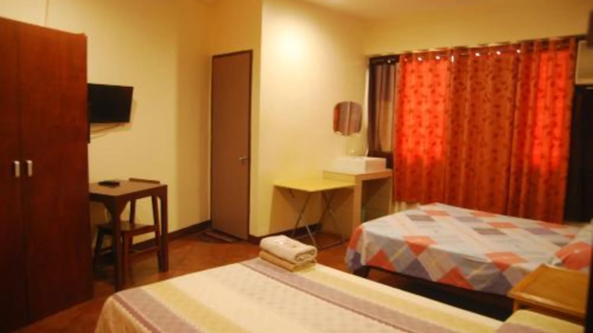 세부 센트로 막탄 스위트 1성급 호텔 스위트룸