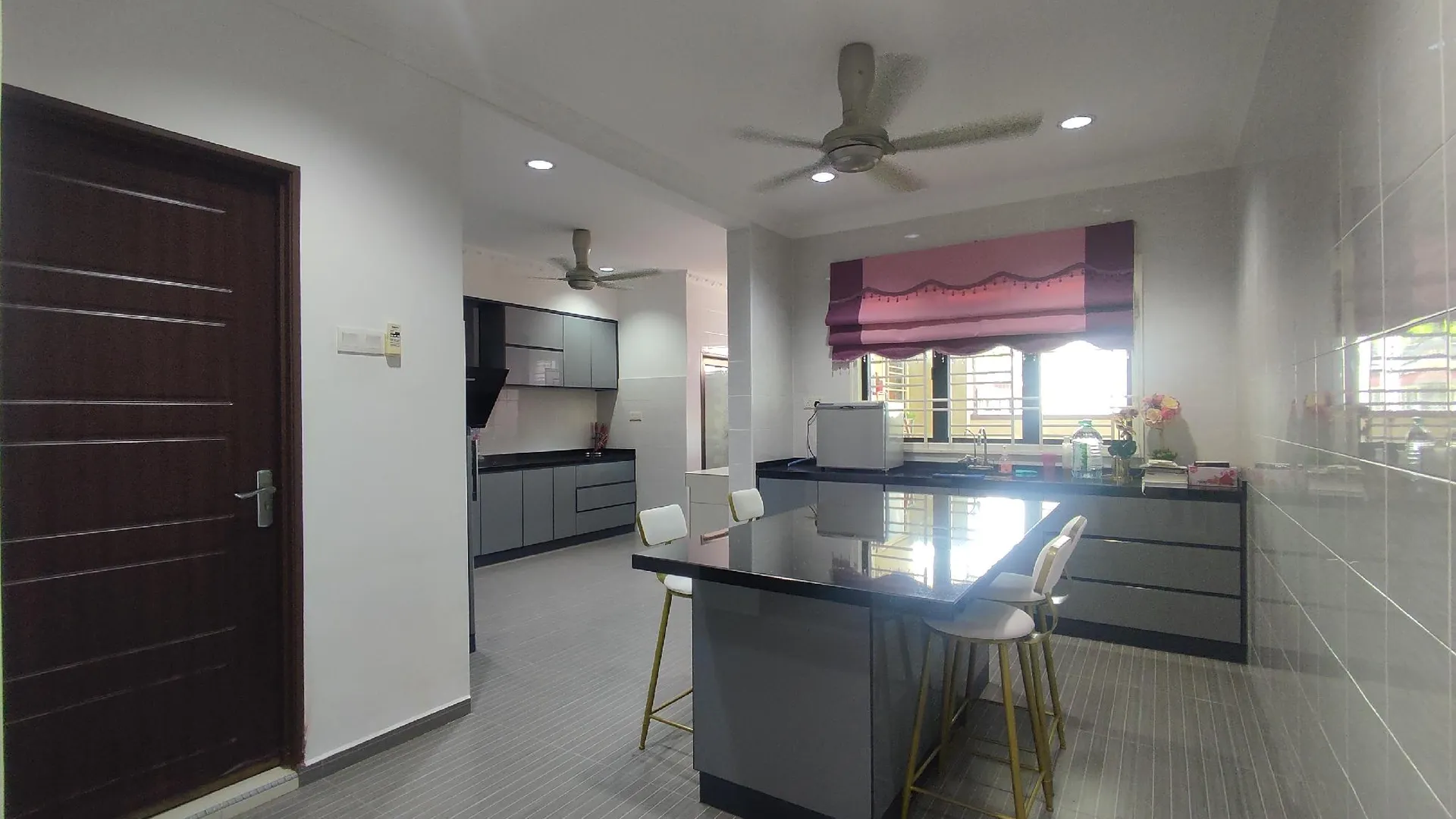 말라카 바투 베렌담의 프라이빗 하우스 (5000m², 침실 6개, 프라이빗 욕실 5개) 2성급 싱글룸 수영장