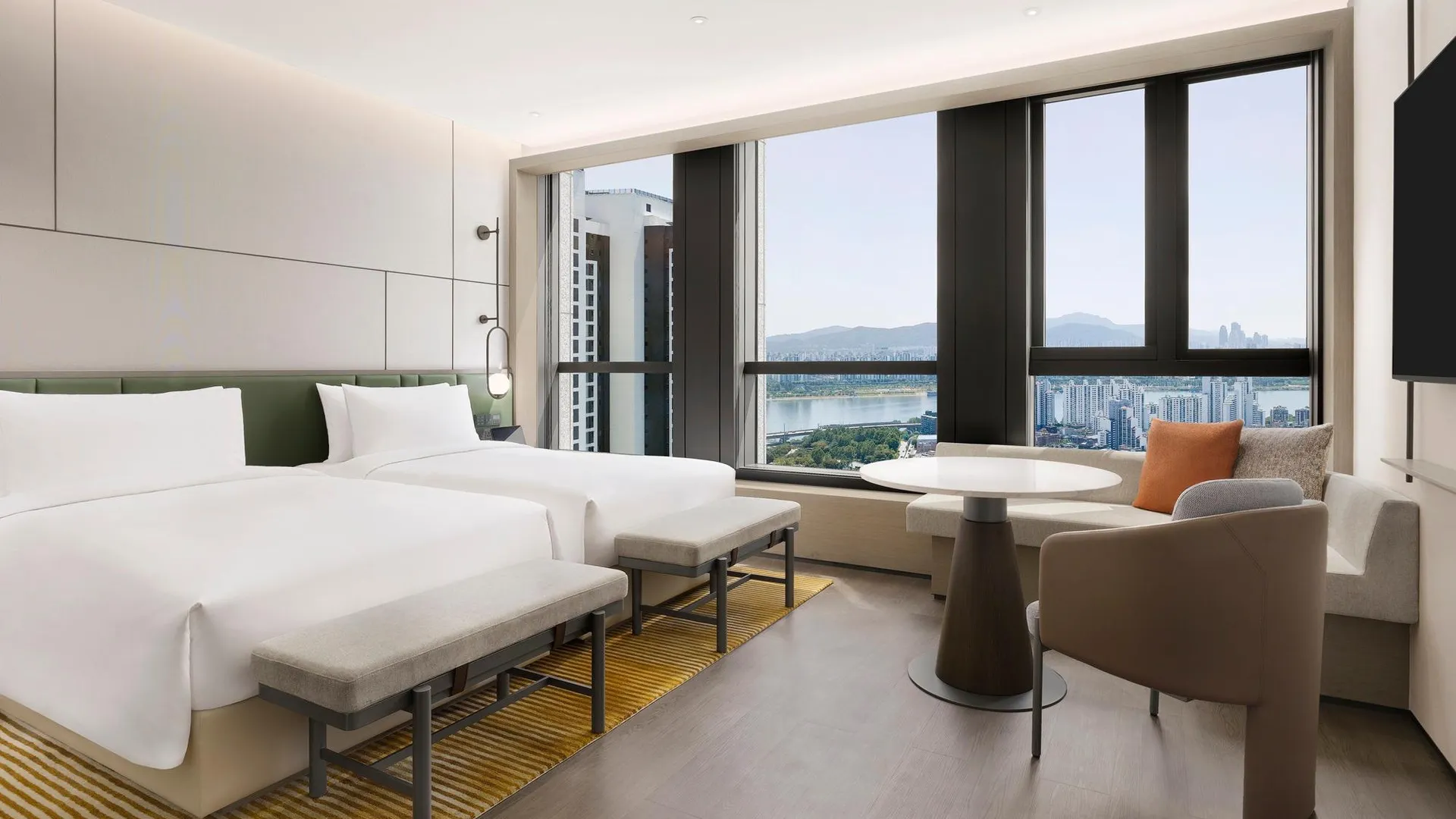 서울  풀만 앰배서더 서울 이스트폴 5성급 호텔 스위트룸