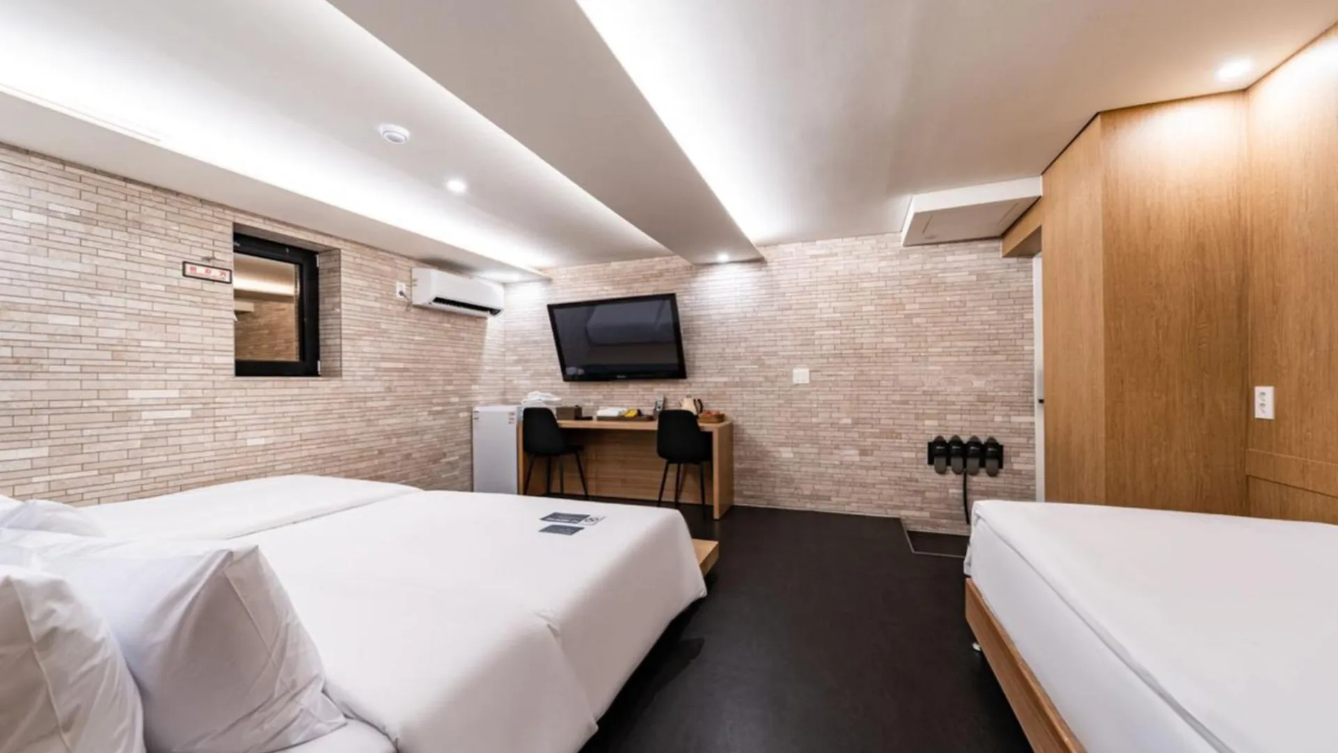 서울 심플스테이 종로 3성급 호텔 스위트룸