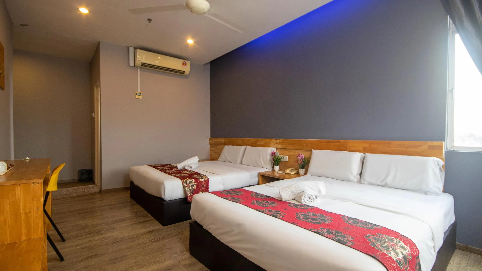 이포 JQ SURIA 18 HOTEL 3성급 호텔 스위트룸