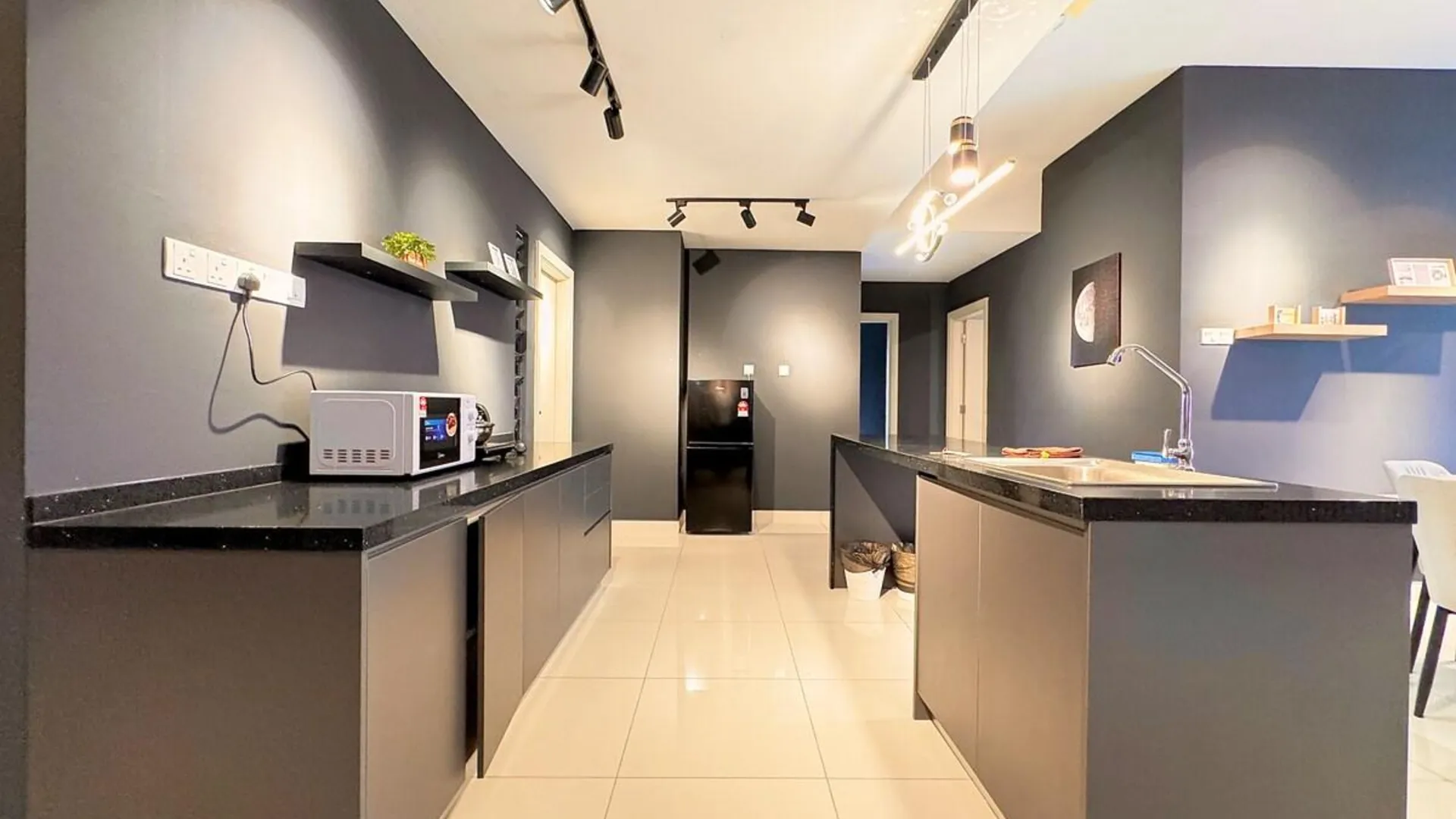 조호바루 / 조호르바루 수투랑바루의 프라이빗 하우스 (m², 침실 3개, 프라이빗 욕실 2개) 4성급 싱글룸 레스토랑