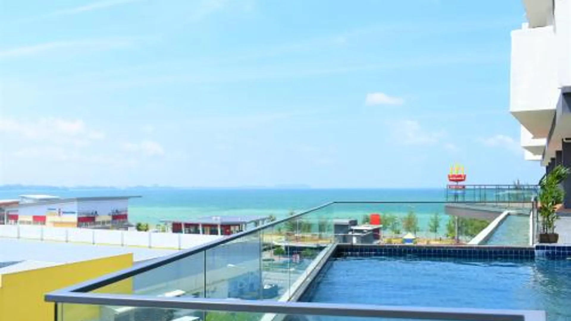 포트 딕슨 D'와프 호텔 앤 서비스드 레지던스  4성급 호텔 로비