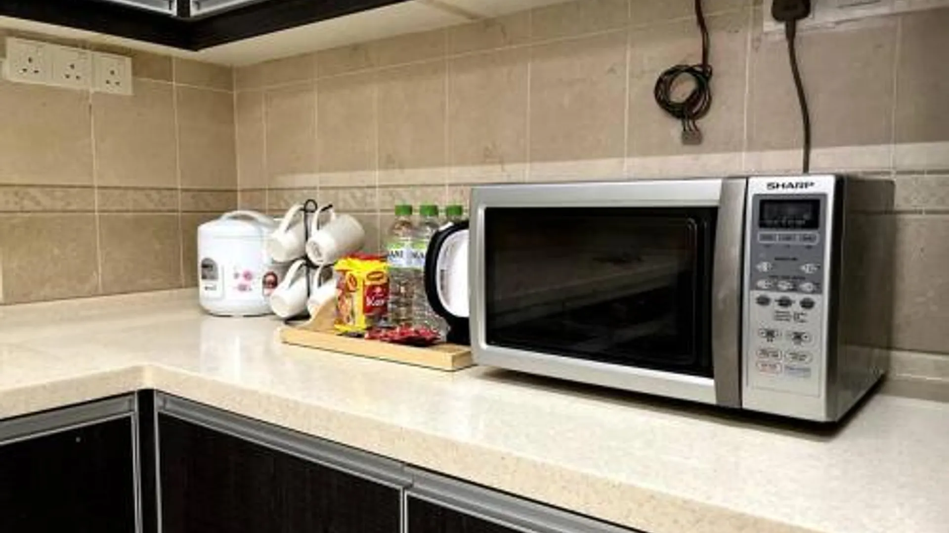 샤알람 부킷 젤루통의 프라이빗 하우스 (2700m², 침실 4개, 프라이빗 욕실 4개) 3성급 게스트하우스 전망