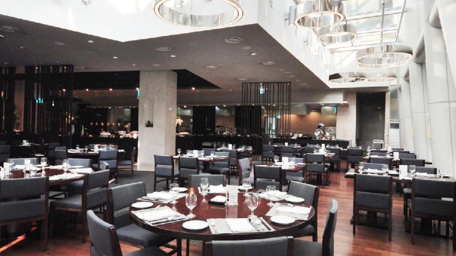 서울 더 클래식 500 이그제큐티브 레지던스 펜타즈 4성급 호텔 로비