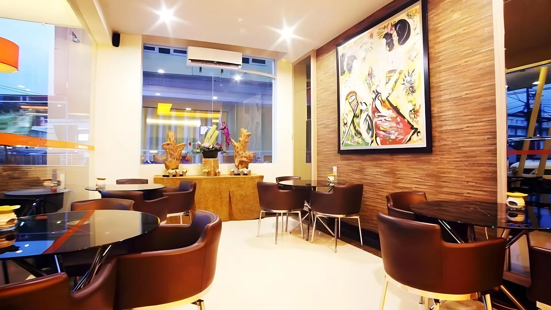 마카사르 아비라호텔 마카사르 파나쿠캉 2성급 호텔 레스토랑