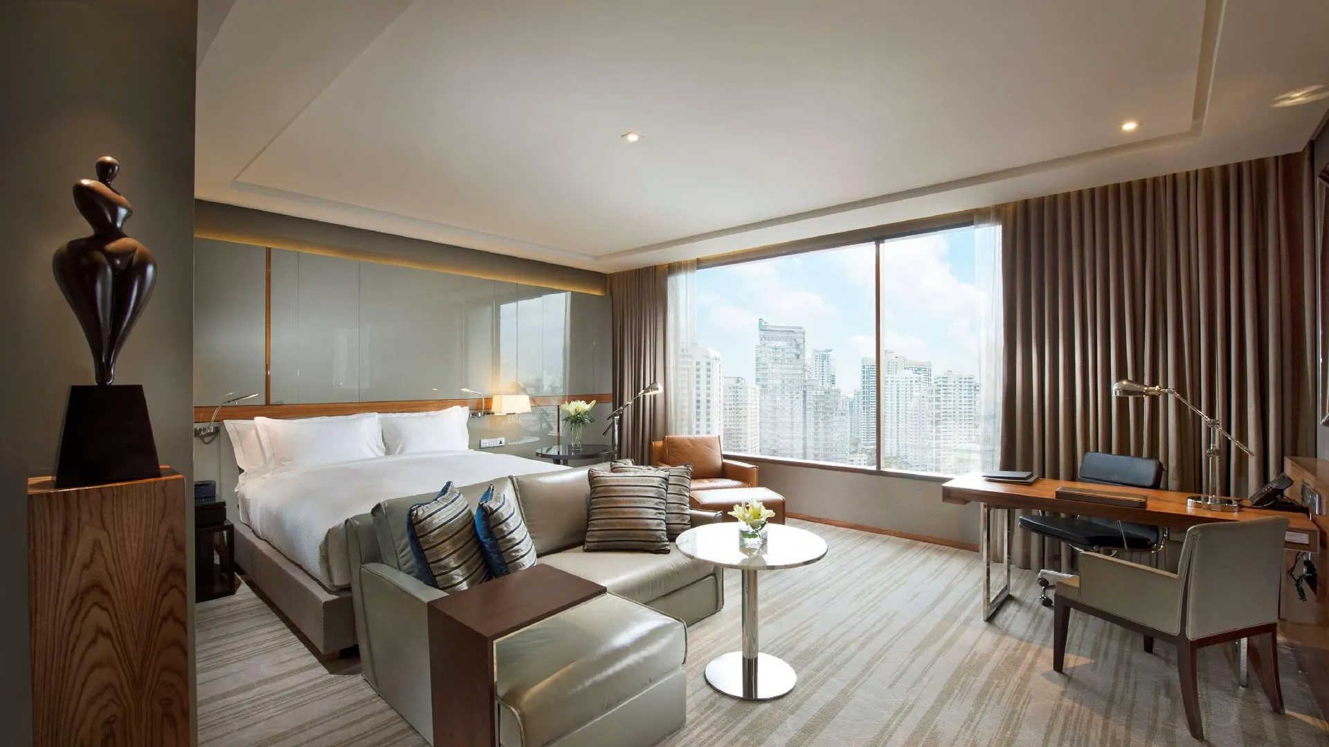 방콕 힐튼 수쿰빗 방콕 4성급 호텔 스위트룸