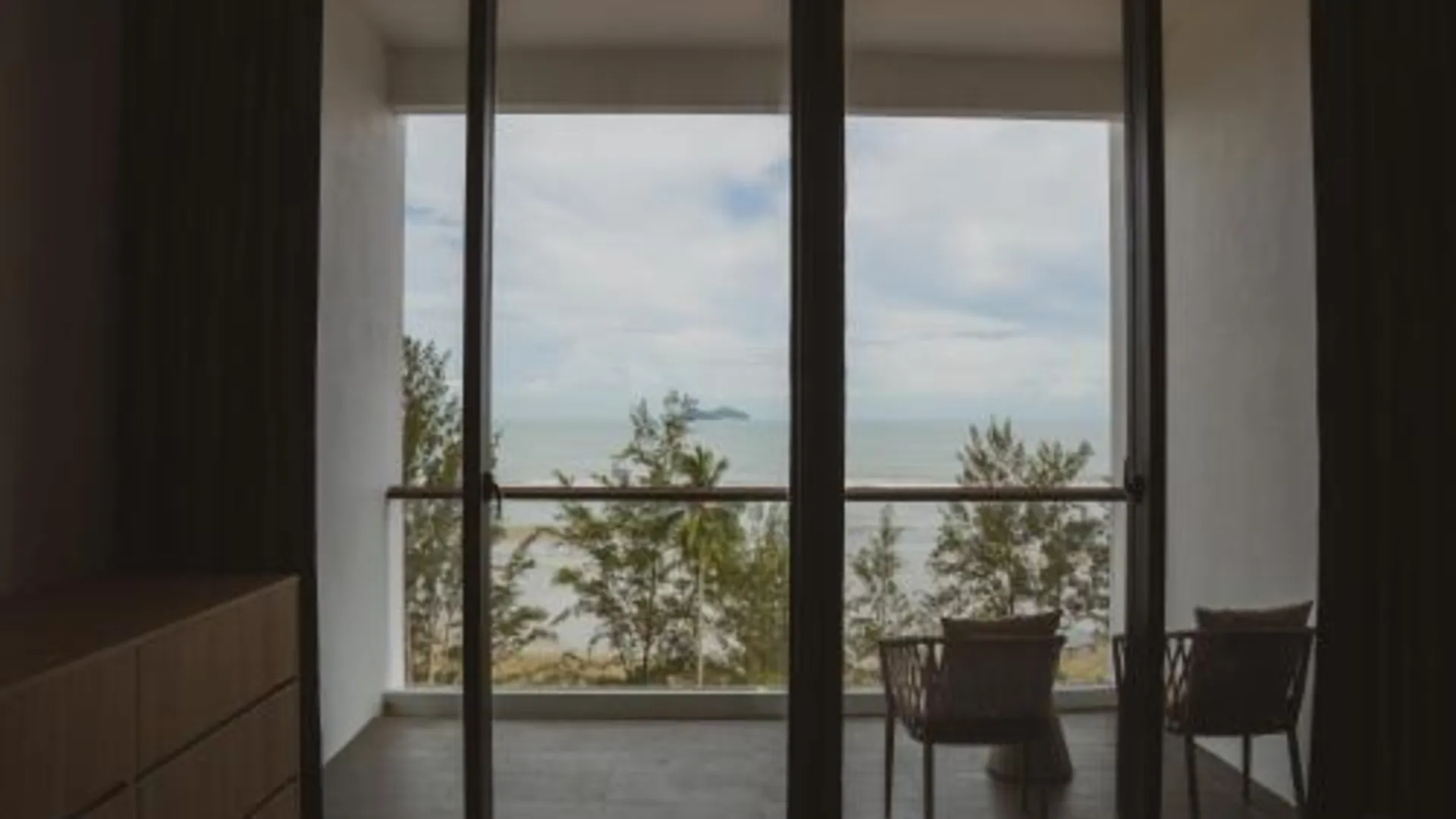 세마탄 록시 비치 아파트먼트 4성급 호텔 레스토랑