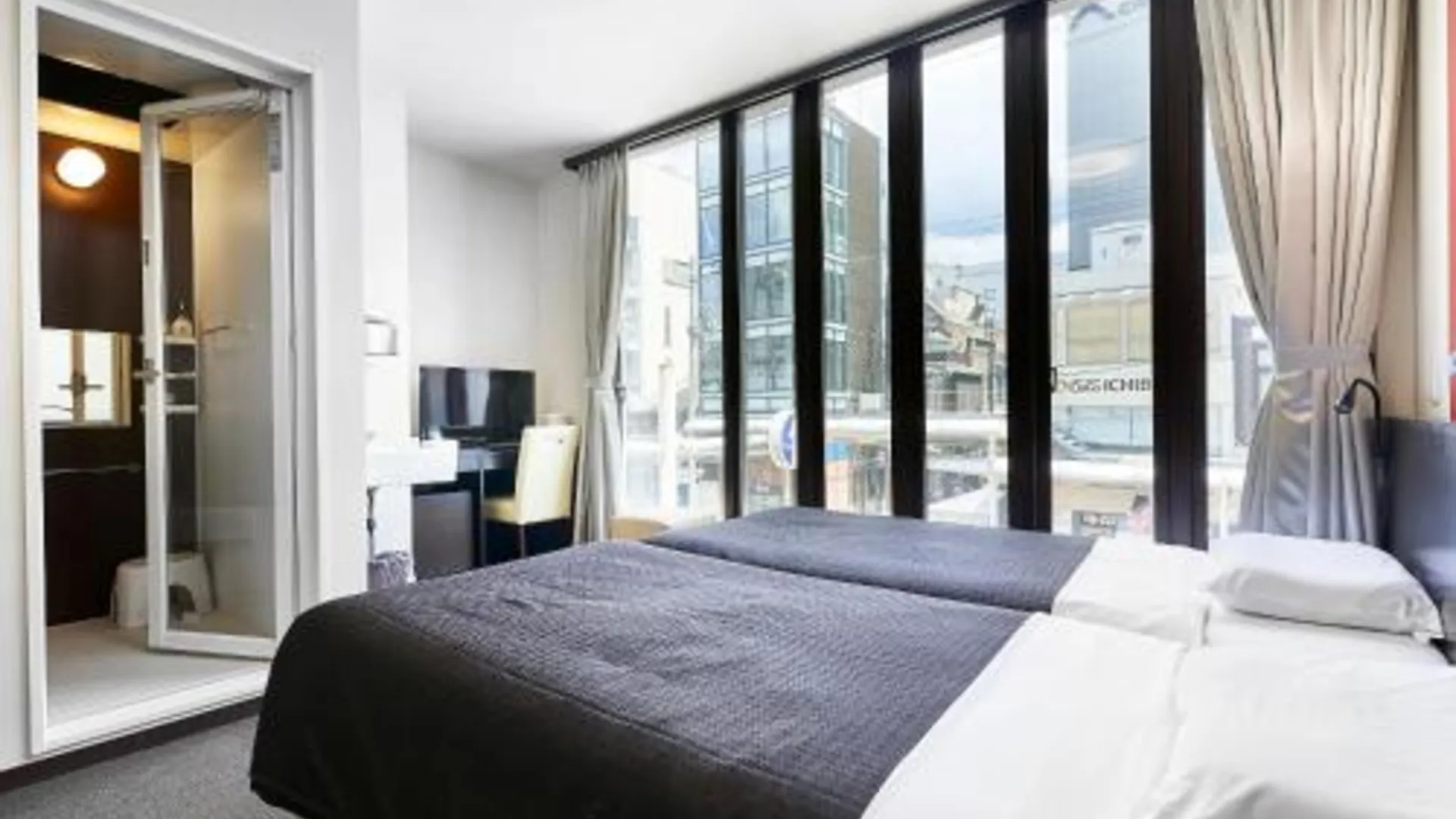 교토 이즈츠 호텔 교토 카와라마치 산조 3성급 호텔 스위트룸