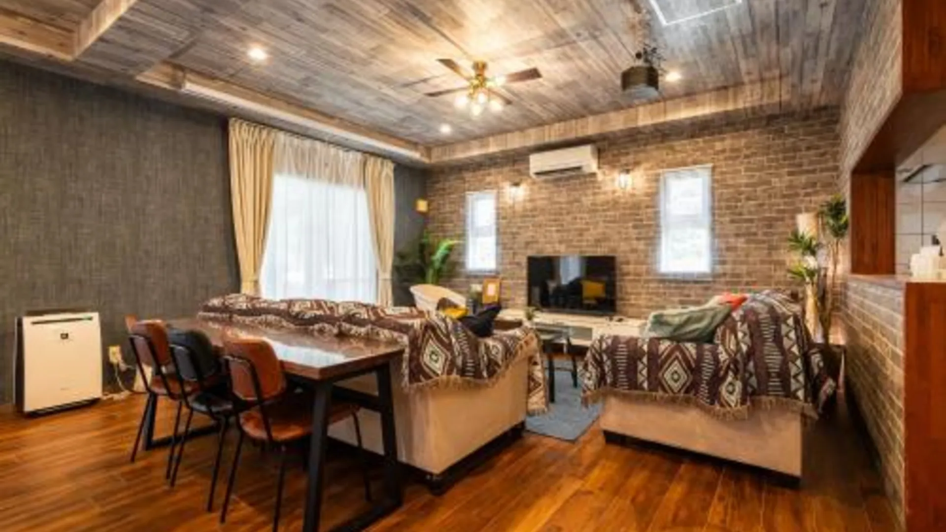 오키나와 본섬 ペンション アネラニハウス沖縄 4성급 게스트하우스 로비