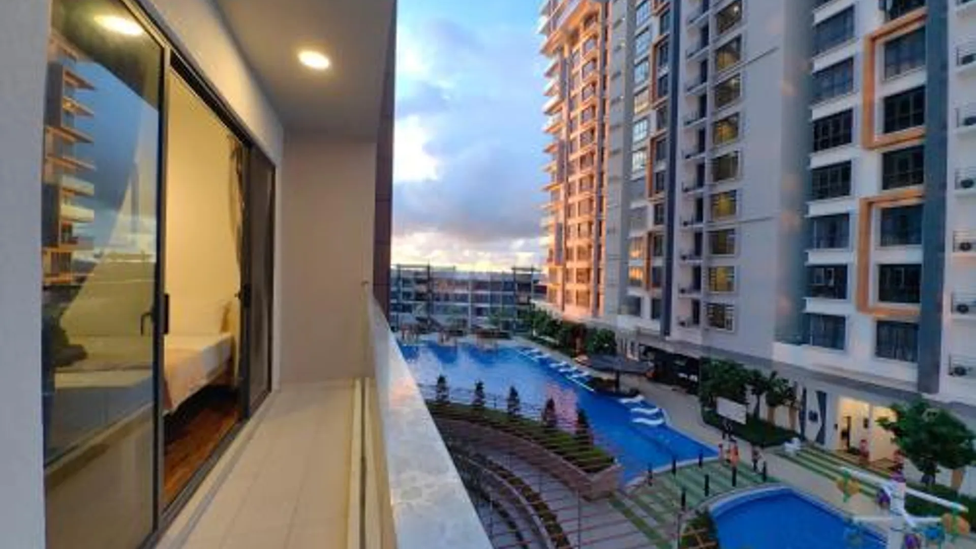 코타키나발루 케이 애비뉴 5성급 호텔 수영장