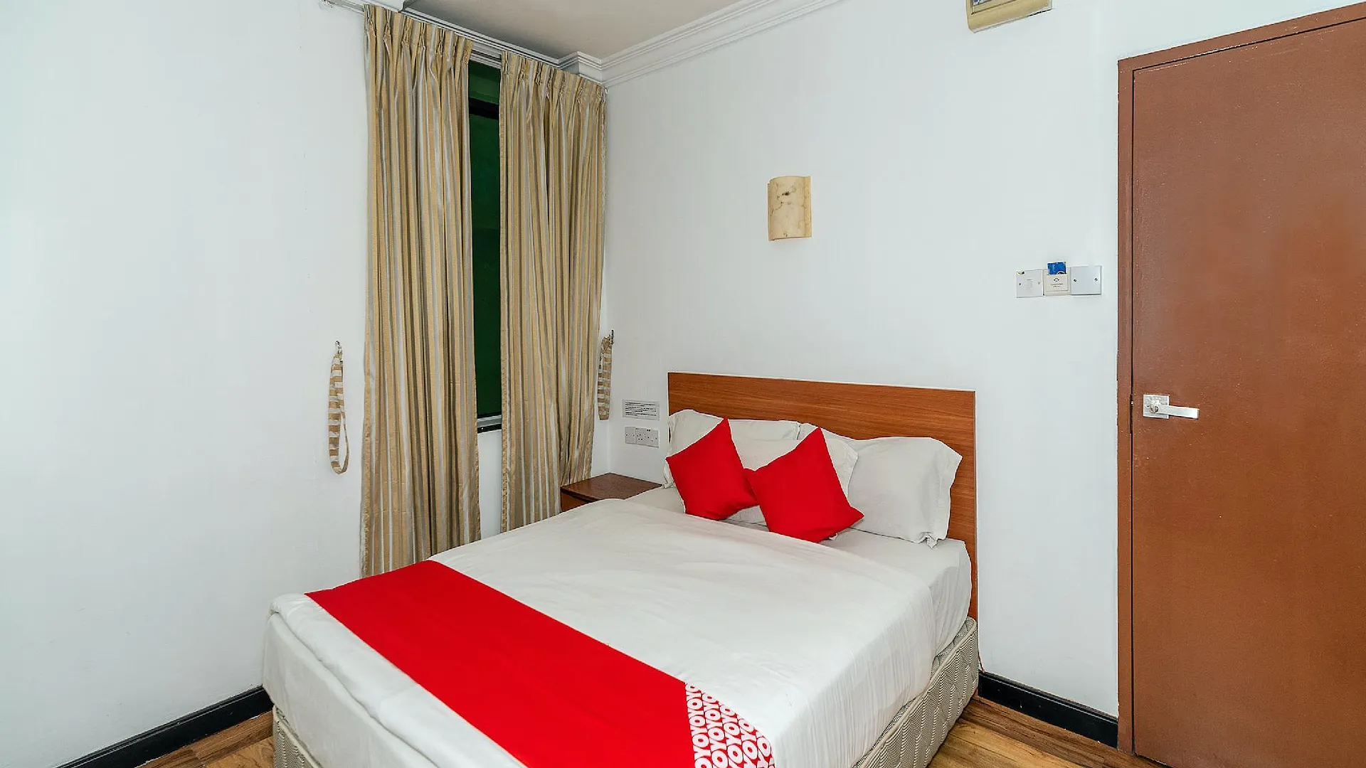 코타키나발루 스위츠 파라다이스 호텔 2성급 호텔 스위트룸