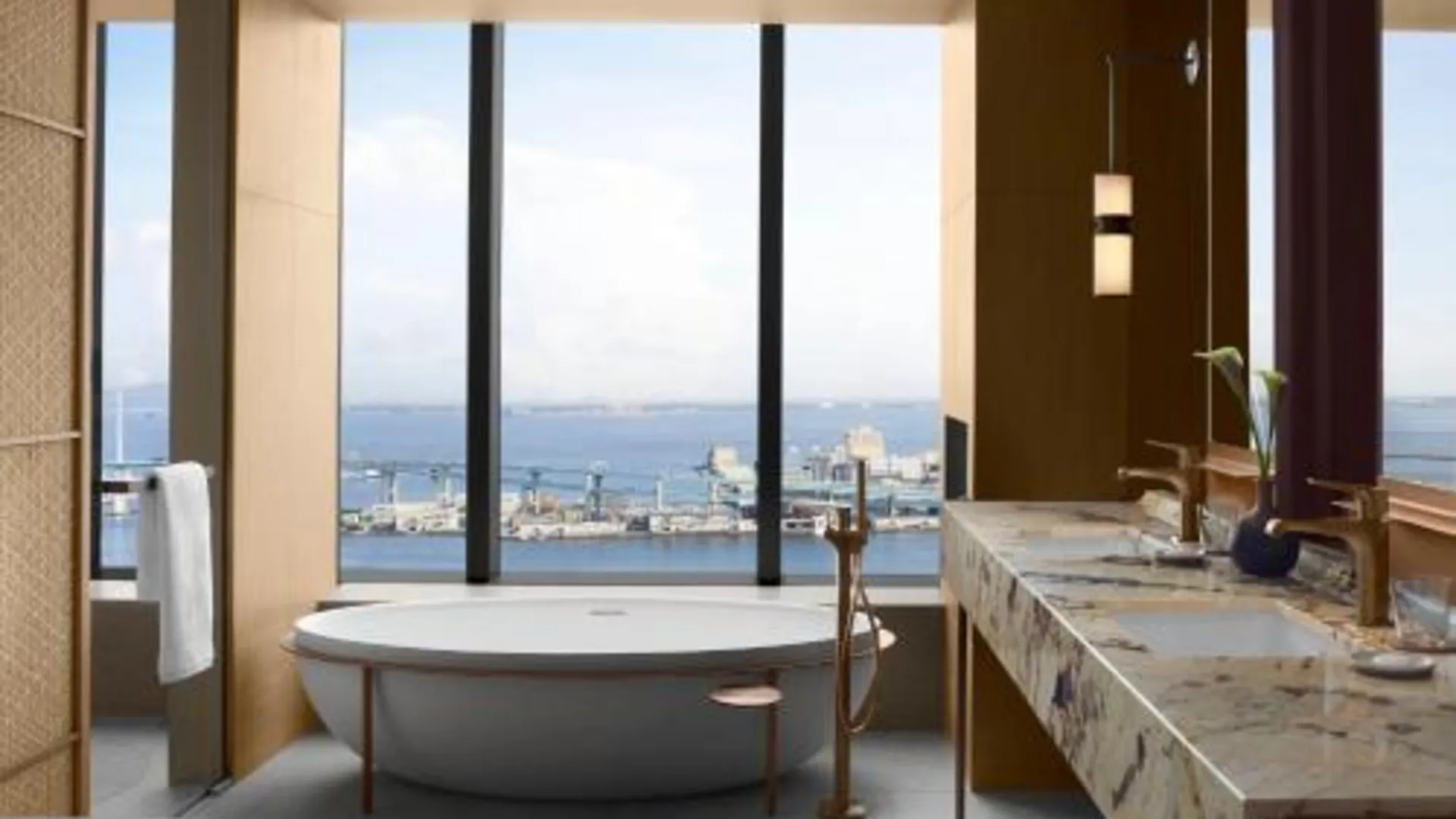 후쿠오카 더 리츠칼튼, 후쿠오카 5성급 호텔 외관