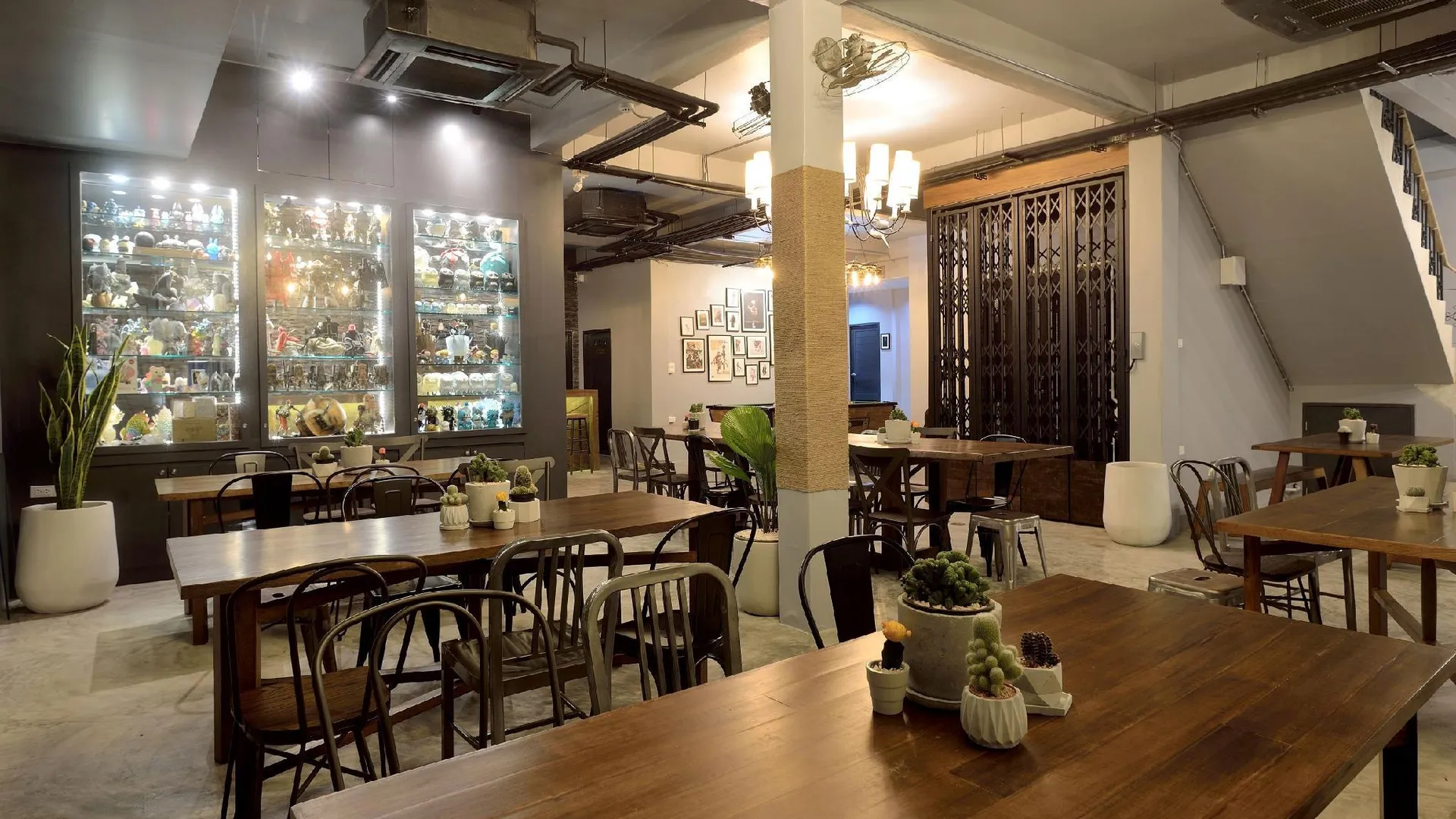 방콕 캐슬 블랙 방콕 2성급 호텔 수영장