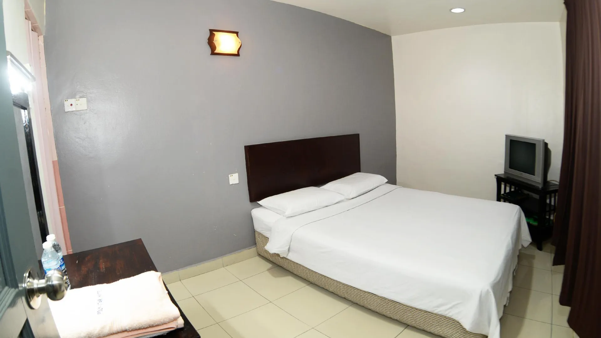 쿠알라 리피스 폴리 스타 호텔 호텔 레스토랑