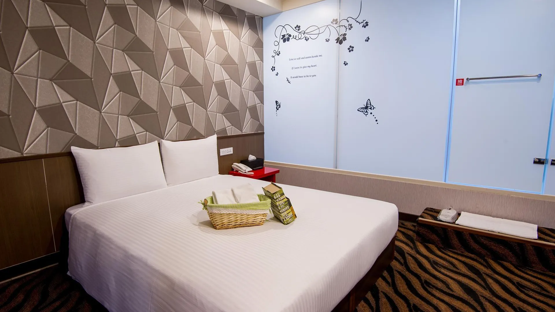 타이베이 호텔 6 - 중화 3성급 호텔 스위트룸