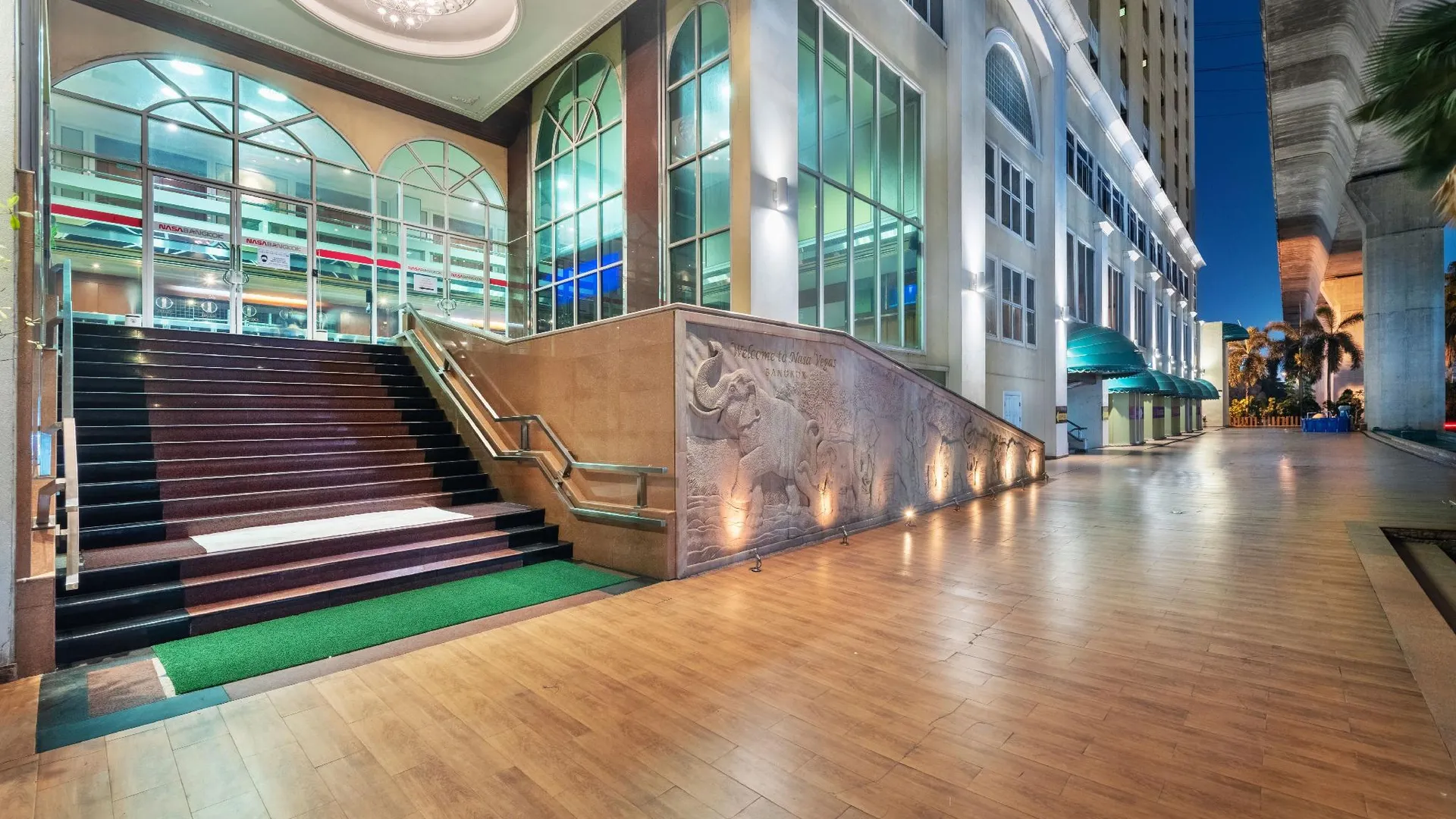 방콕 NASA BANGKOK  Hotel 호텔 외관