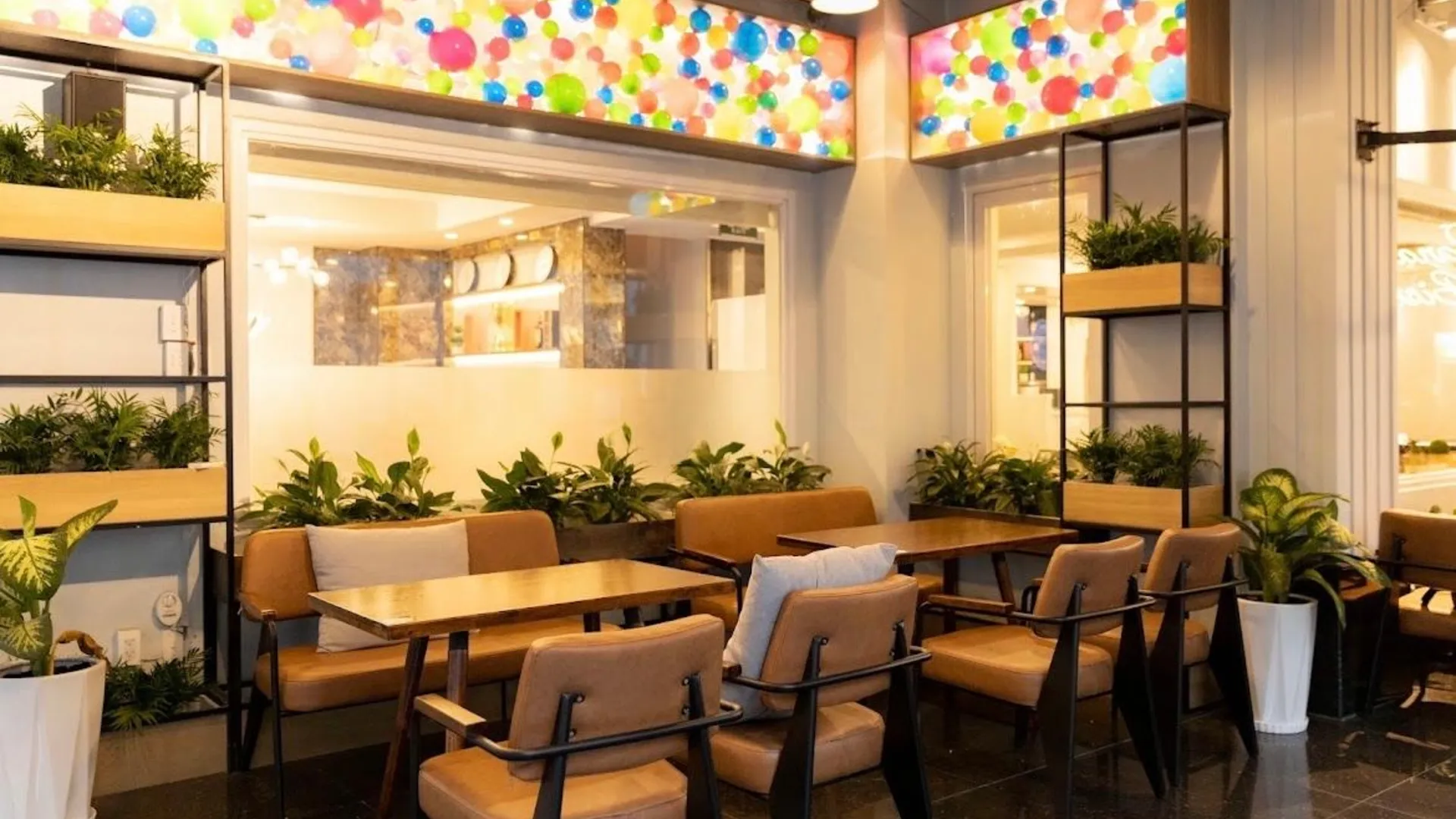 호치민 파라곤 호텔 3성급 호텔 외관