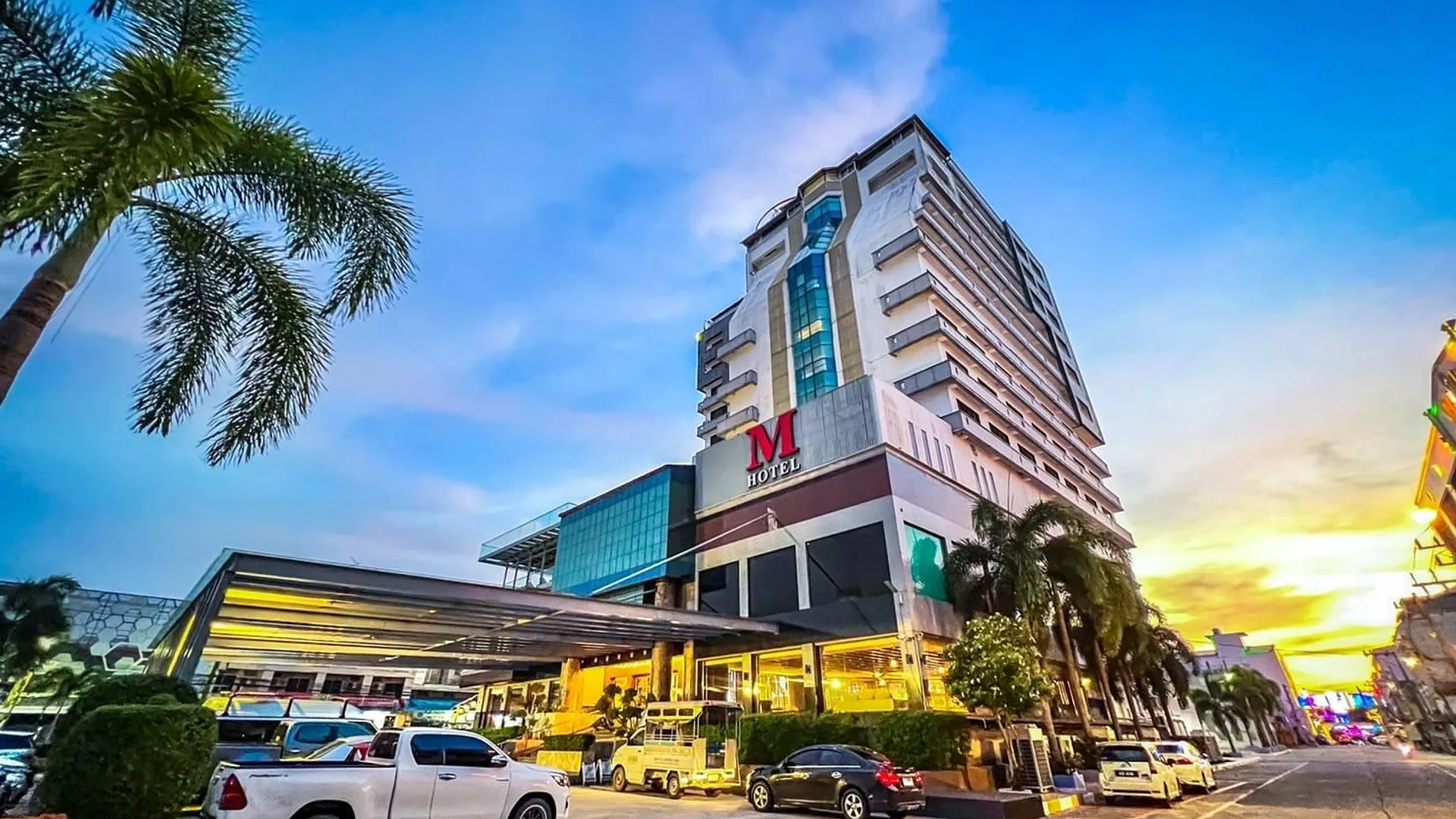 핫야이 M 호텔 다녹 4성급 호텔 스위트룸