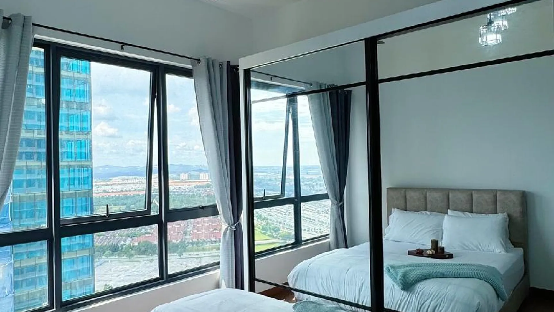 샤알람 세티아 알람의 프라이빗 하우스 (700m², 침실 3개, 프라이빗 욕실 2개) 4성급 게스트하우스 스위트룸