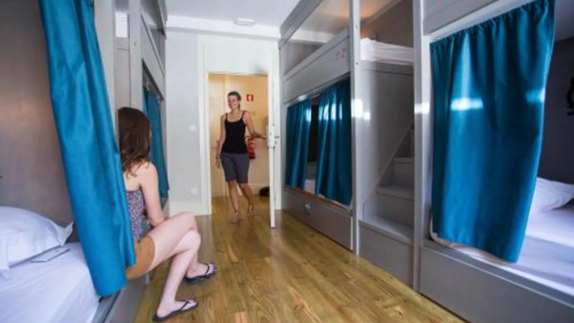 포르투 나이스 웨이 포르투 호스텔 2성급 호텔 스위트룸