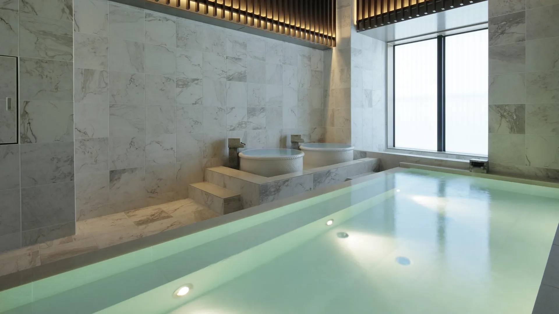 교토 칸데오 호텔 교토 가라스마 롯카쿠 4성급 호텔 스위트룸