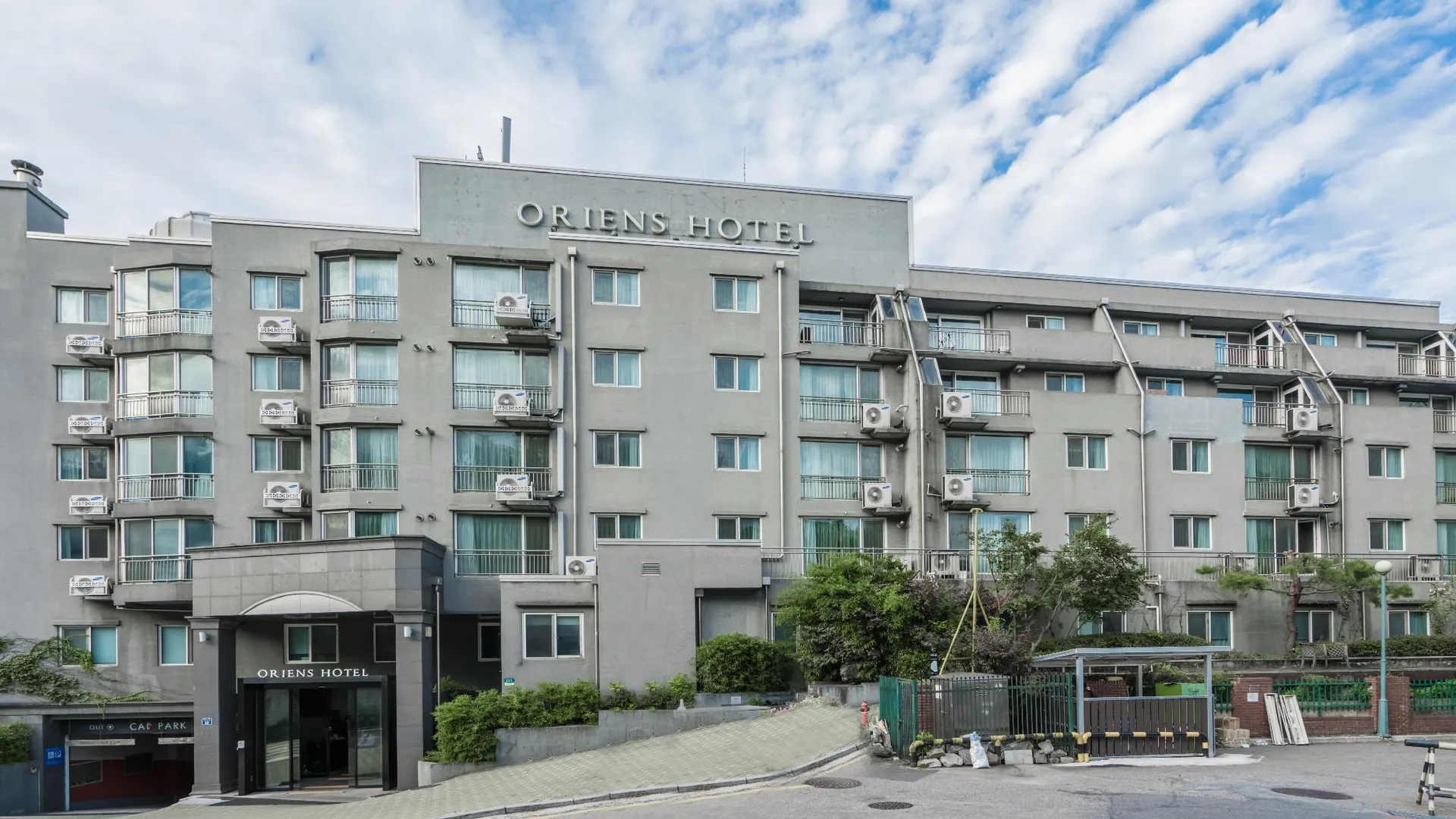 서울 오리엔스 호텔 앤 레지던스 명동 4성급 호텔 외관