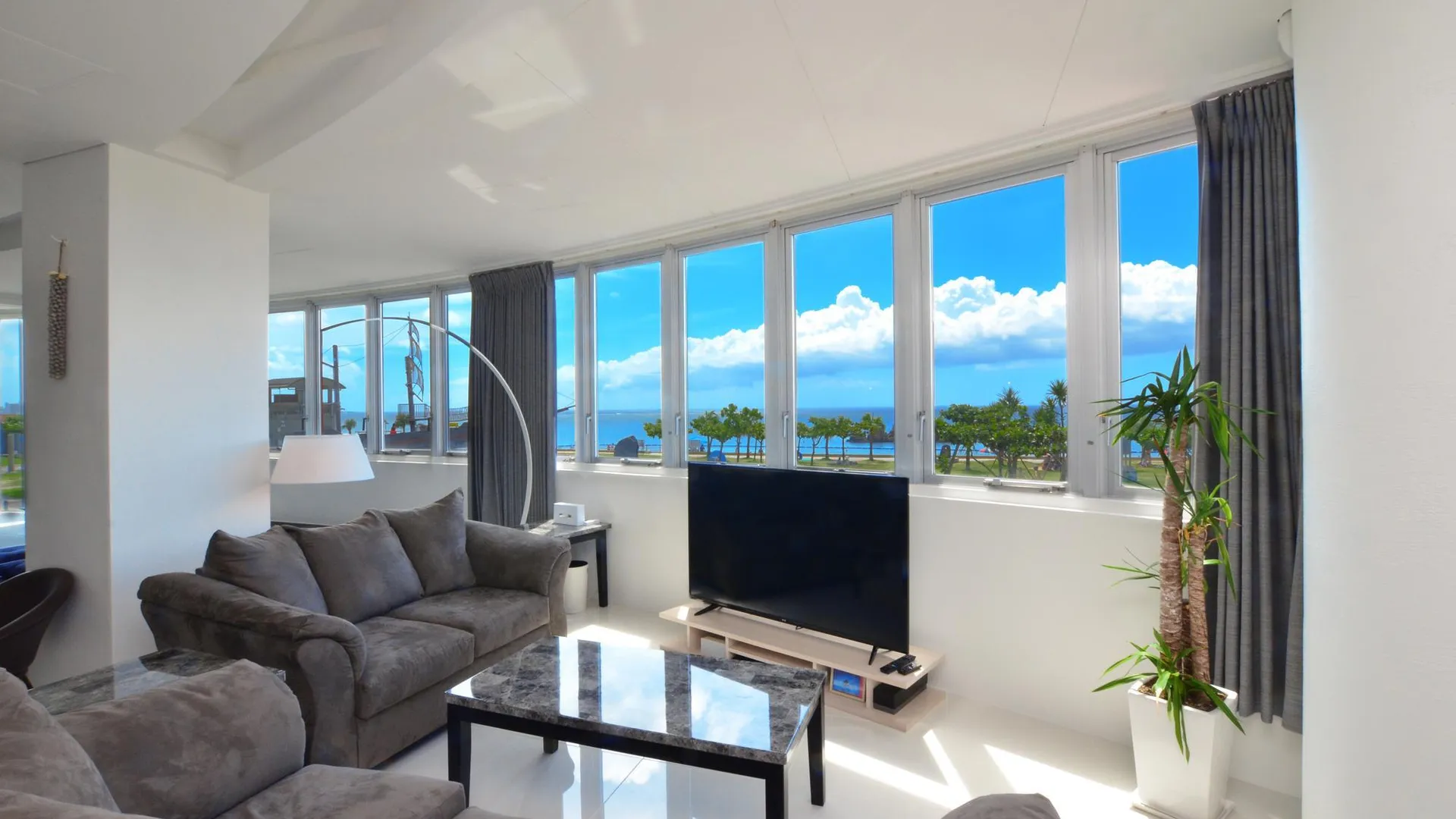 오키나와 본섬 아라하 리조트 아라파나 2성급 게스트하우스 스위트룸