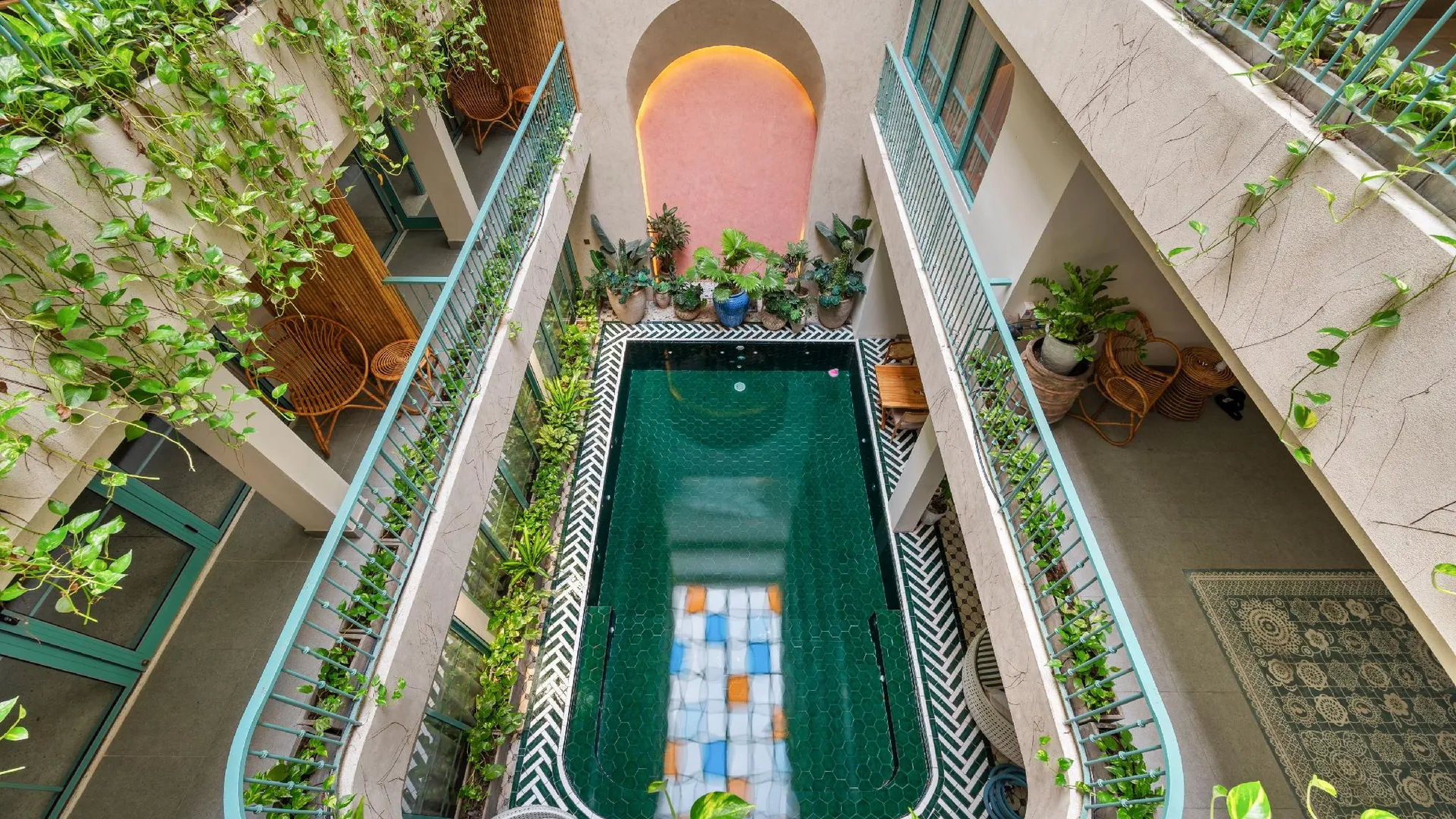 다낭 세레니티 리트리트 4성급 호텔 수영장