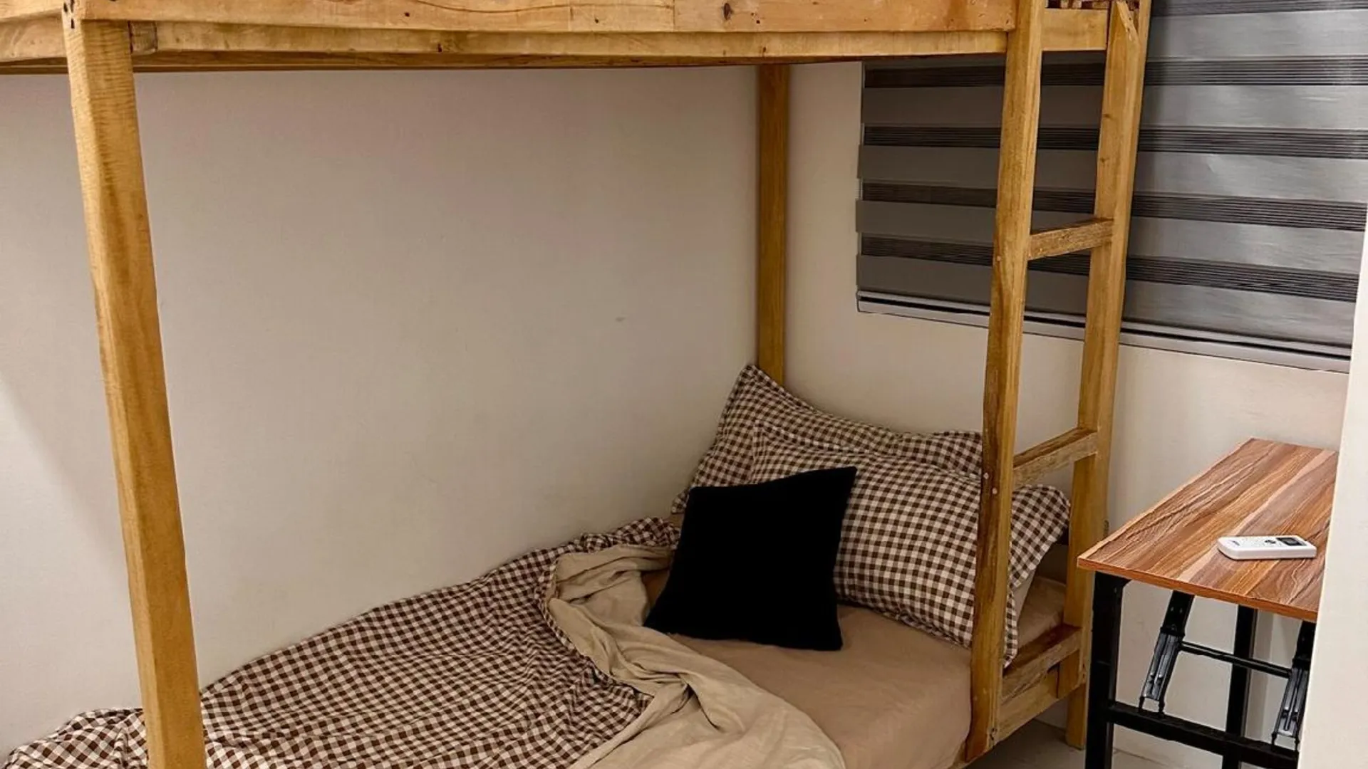 세부 사파테라의 프라이빗 하우스 (m², 침실 3개, 프라이빗 욕실 4개) 2성급 싱글룸 스위트룸