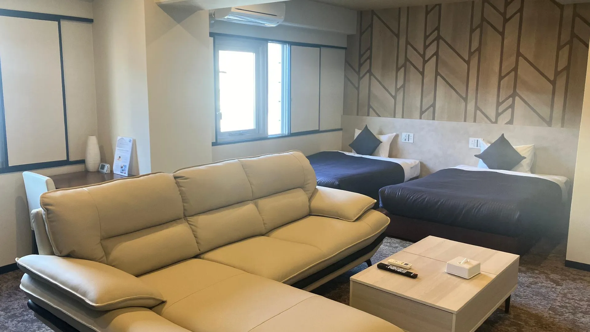 오키나와 본섬 호텔 라이브맥스 버짓 나하 2성급 호텔 스위트룸