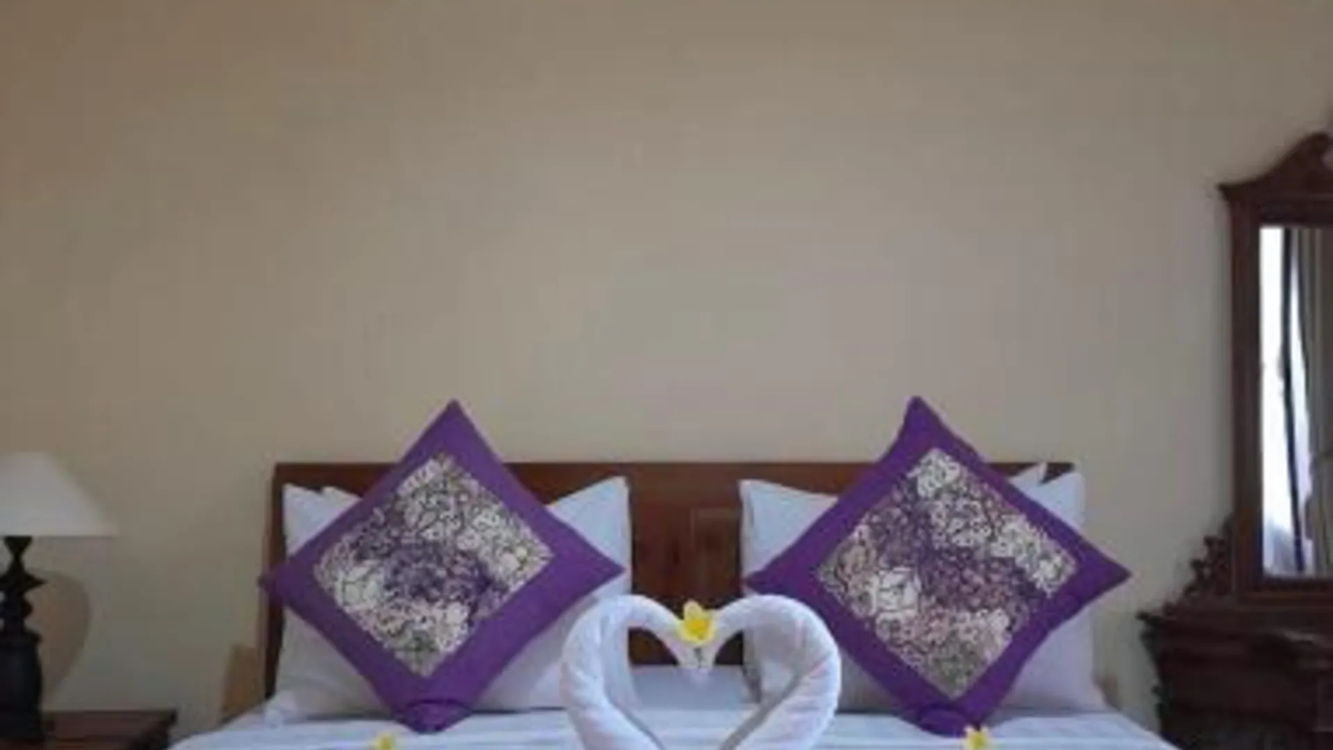 발리 아리아르타 홈스테이 3성급 게스트하우스 스위트룸