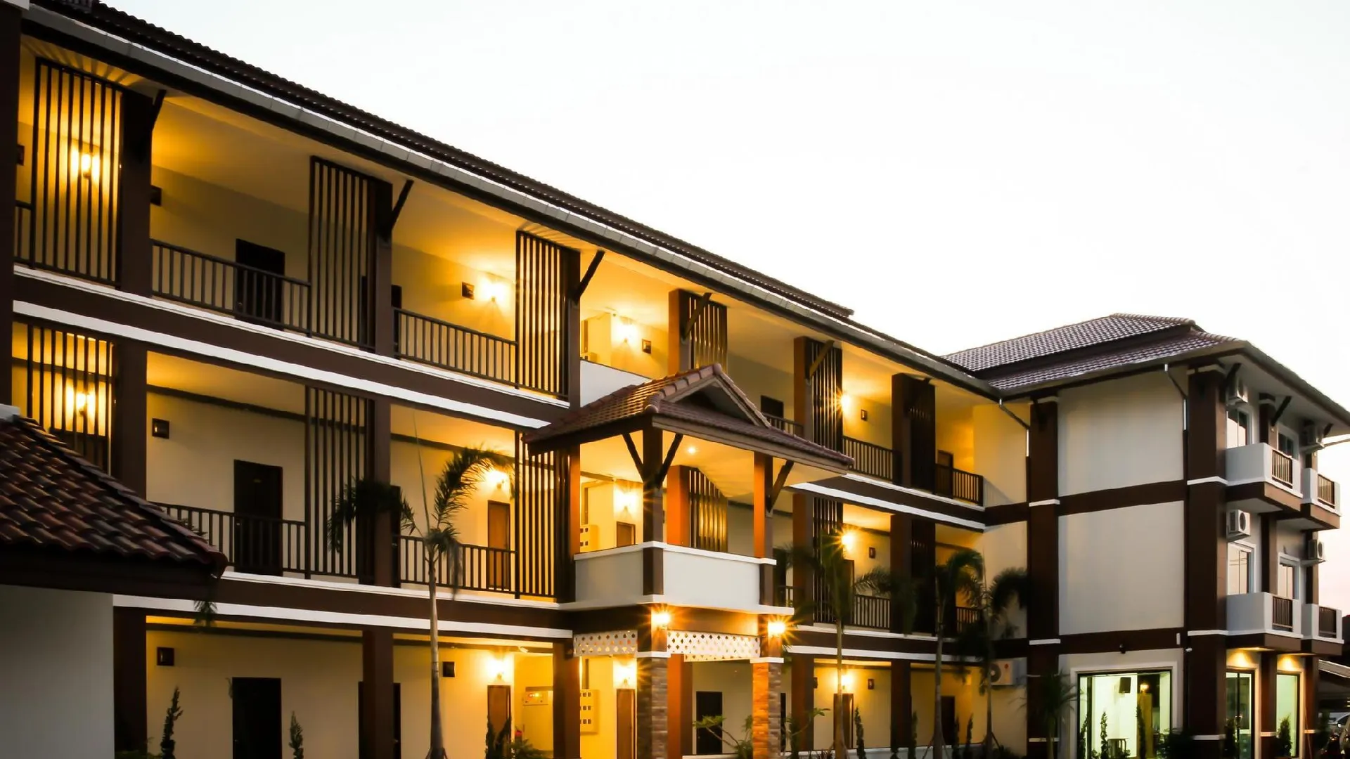 치앙라이 마나 호텔 3성급 호텔 스위트룸