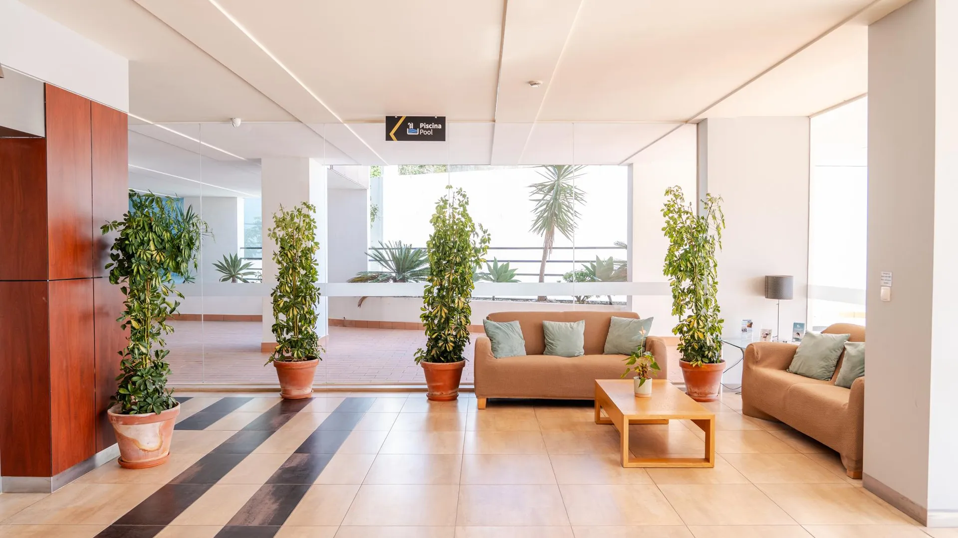 라고스 빌라 도리스 스위트 4성급 호텔 레스토랑