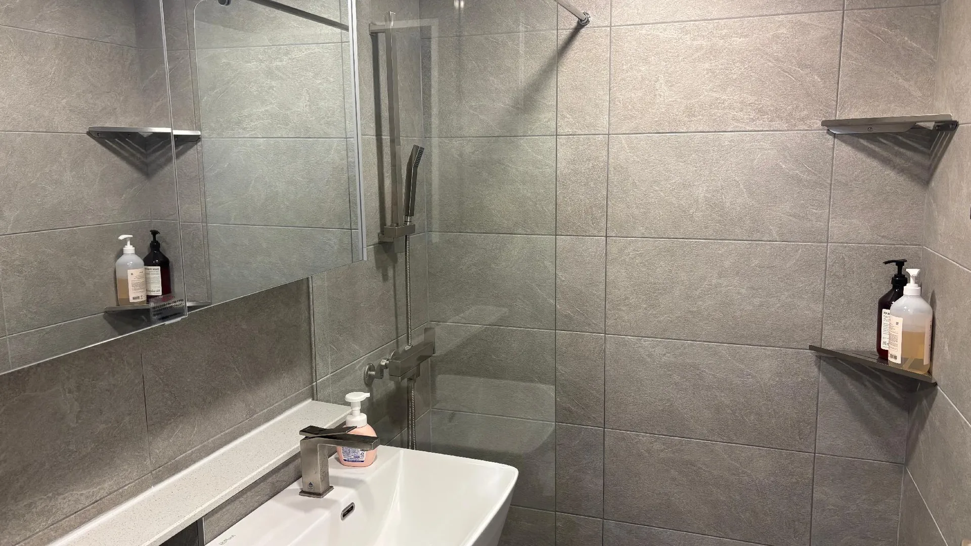 서울 서울역의 프라이빗 하우스 (m², 침실 2개, 프라이빗 욕실 2개) 3성급 게스트하우스 객실