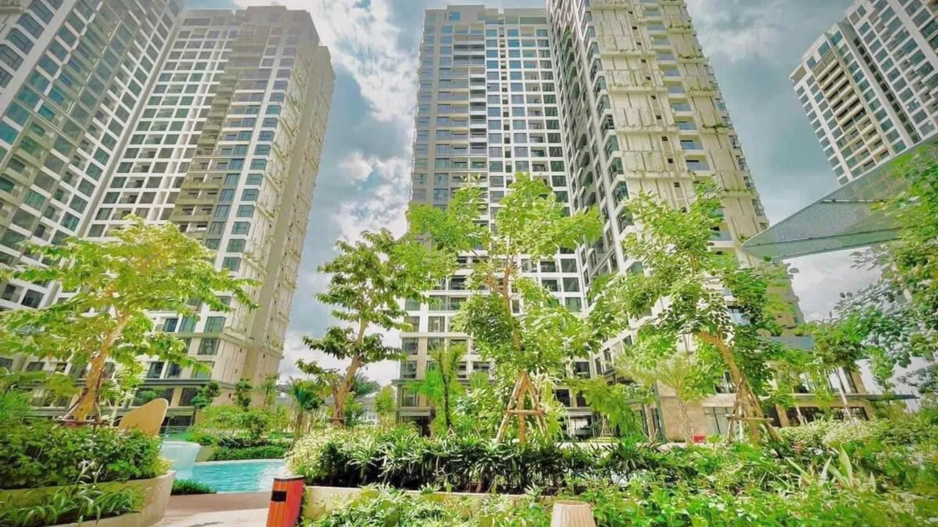 호치민 9군의 프라이빗 하우스 (m², 침실 1개, 프라이빗 욕실 1개) 2성급 싱글룸 외관