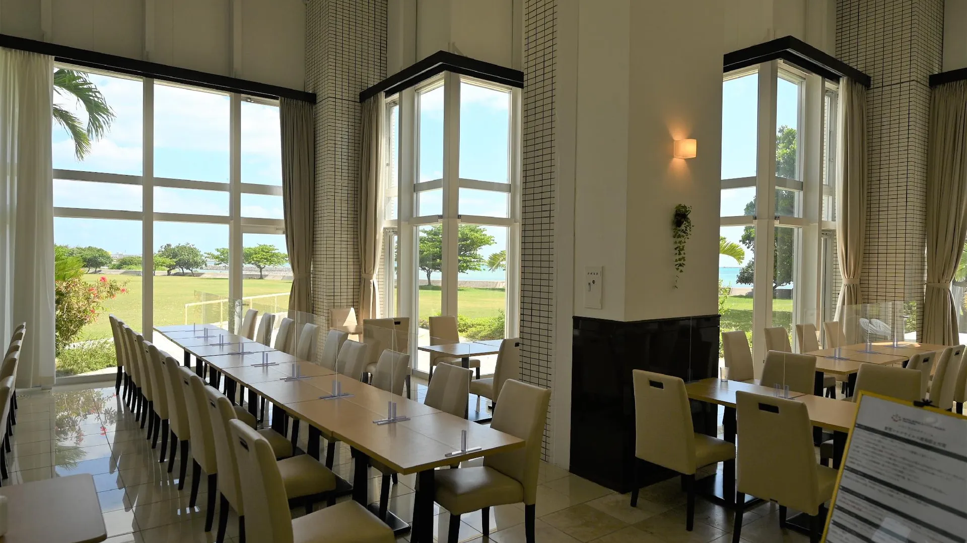 이시가키 호텔 로얄 마린 팰리스 이시가키지마 3성급 호텔 로비