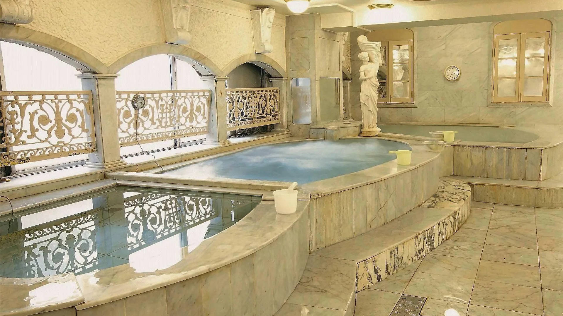 도쿄 / 동경 신주쿠 쿠야쿠쇼마에 캡슐 호텔 1성급 호텔 로비