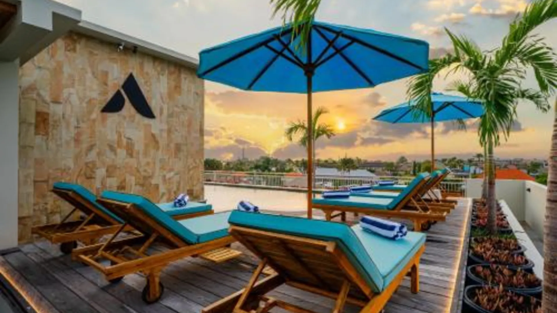 발리 아바냐 럭셔리 아파트먼트 4성급 호텔 레스토랑