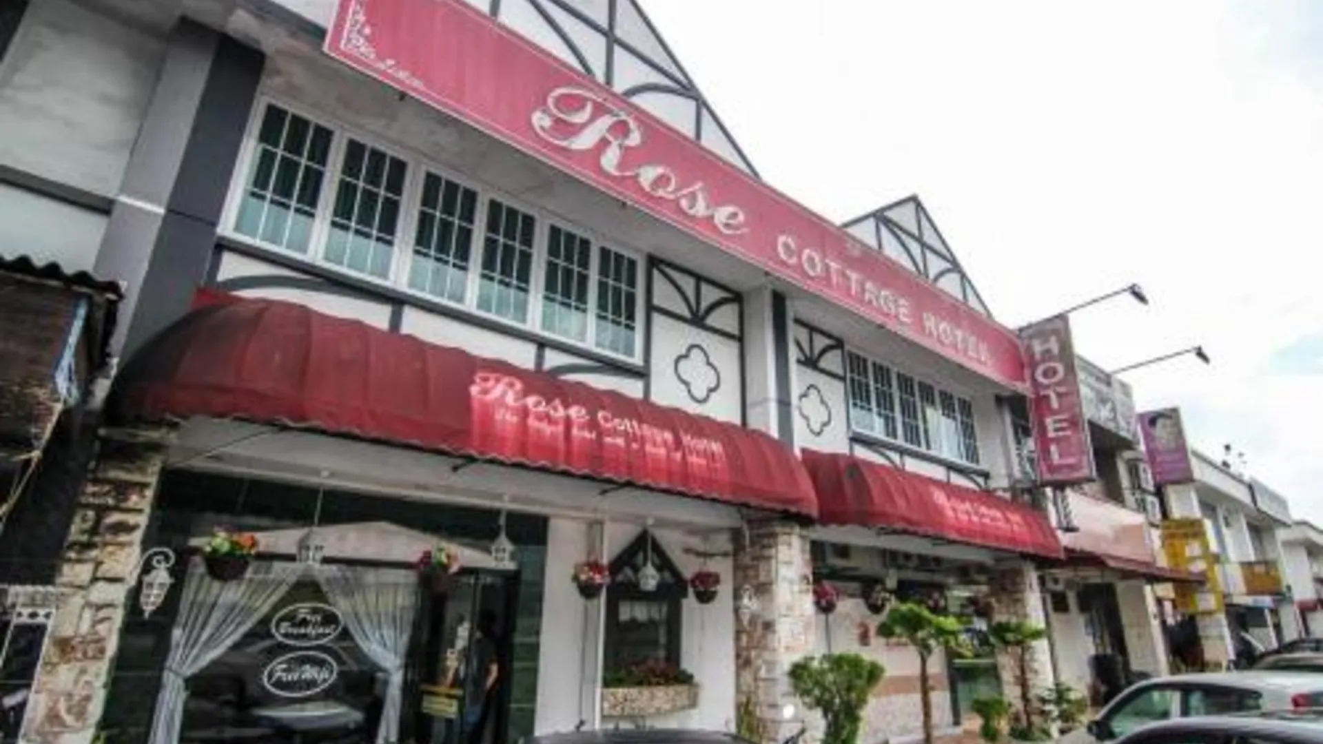 조호바루 / 조호르바루 로즈 코티지 호텔 타만 다야 1성급 호텔 스위트룸